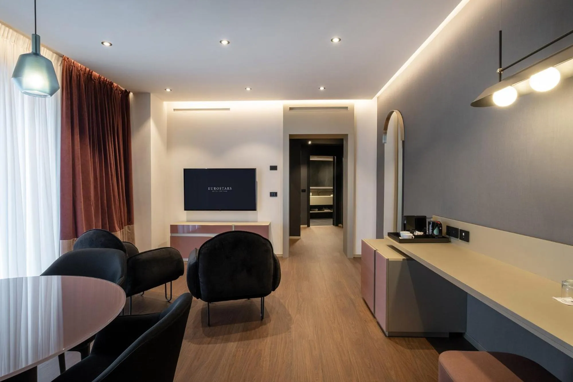 TV and multimedia in Eurostars Matera La Suite