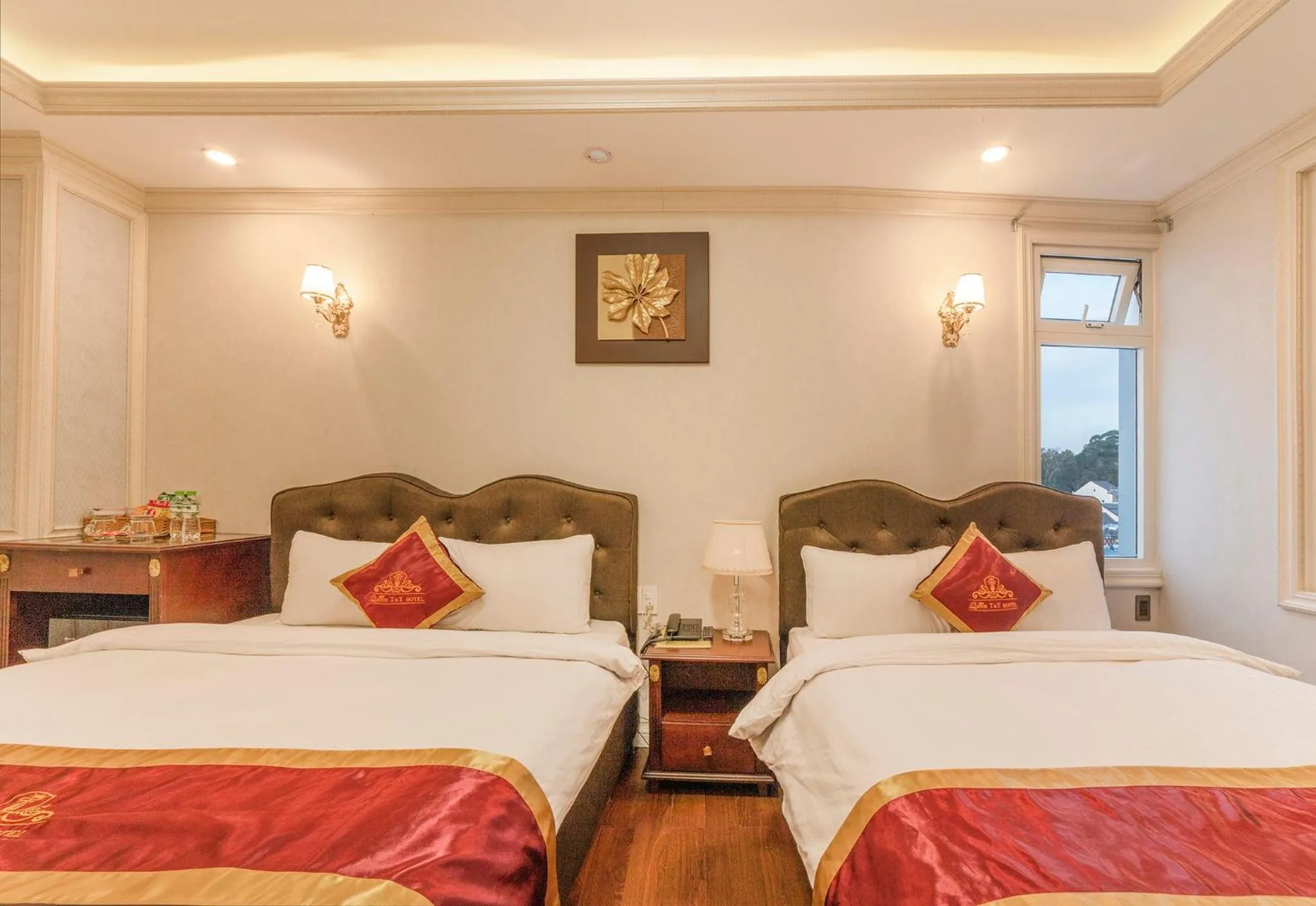 Photo of the whole room, Bed in Queen T&T Dalat Hotel