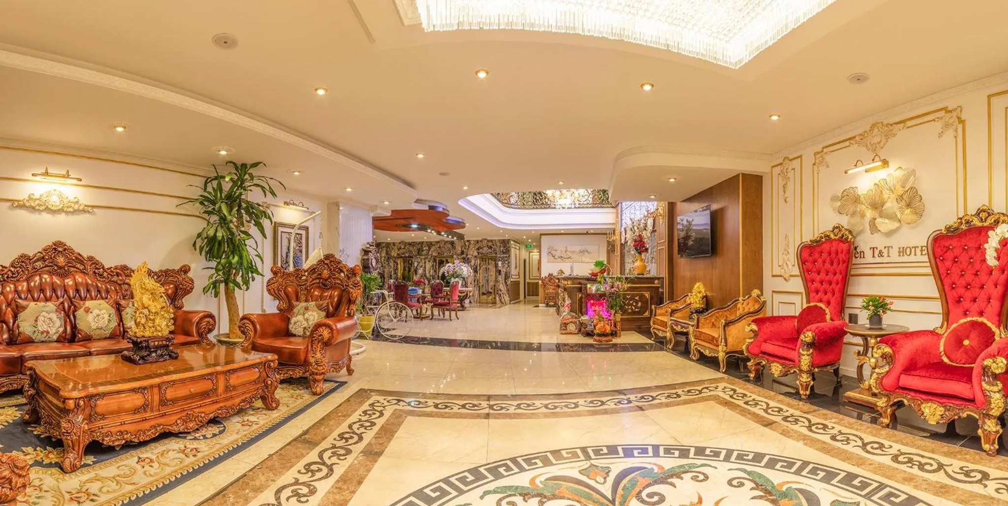 Lobby or reception in Queen T&T Dalat Hotel