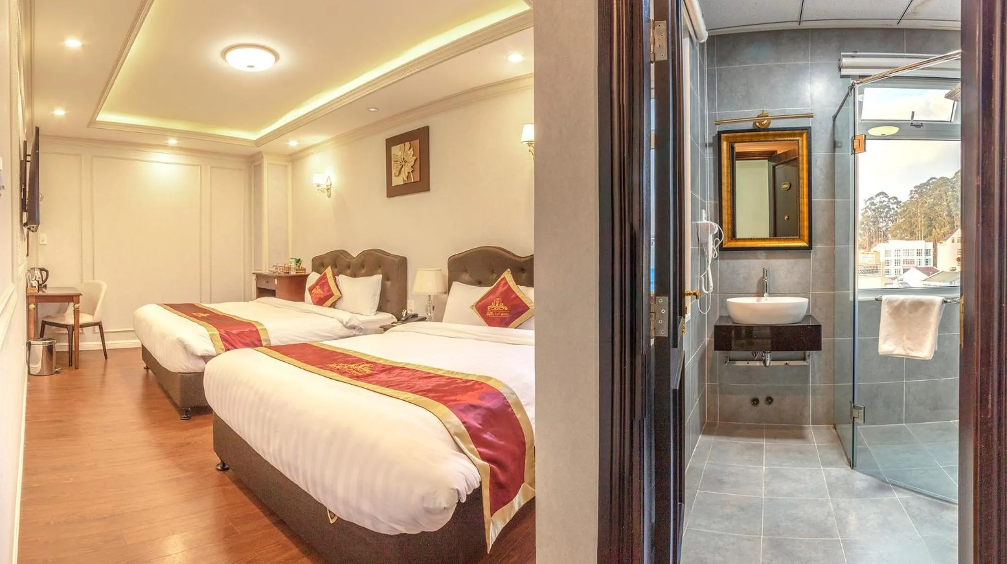 Photo of the whole room, Bed in Queen T&T Dalat Hotel