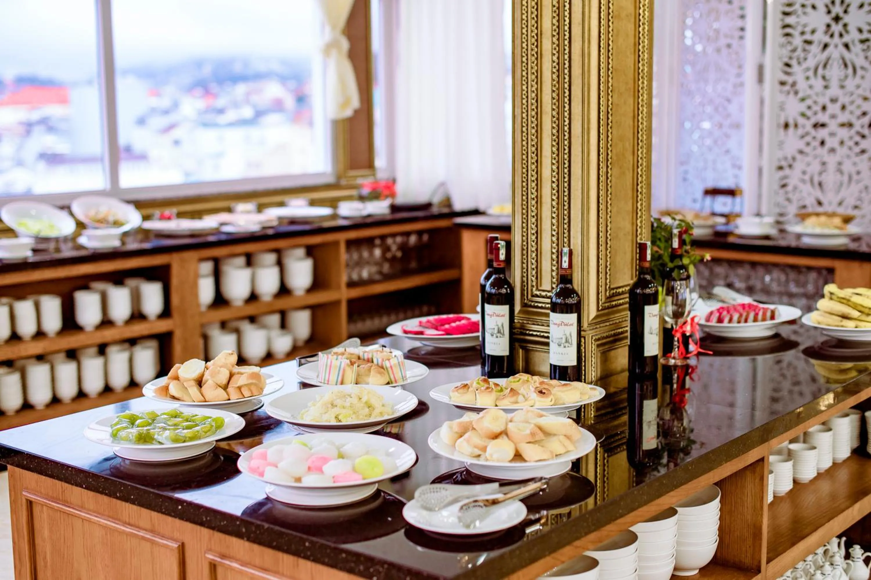 Restaurant/places to eat in Queen T&T Dalat Hotel