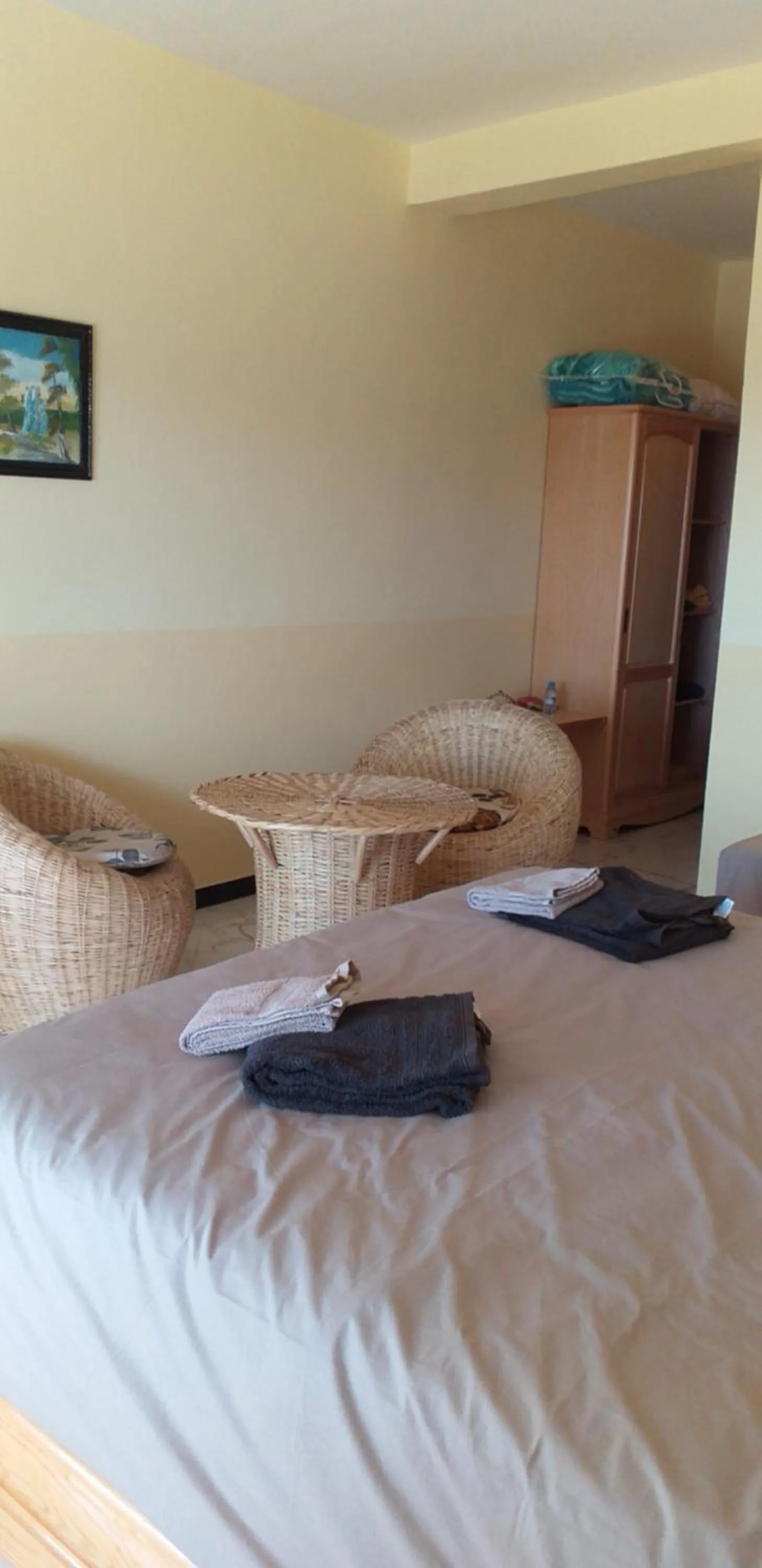 Photo of the whole room, Bed in MAISON D’HÔTE LES TORTUES -