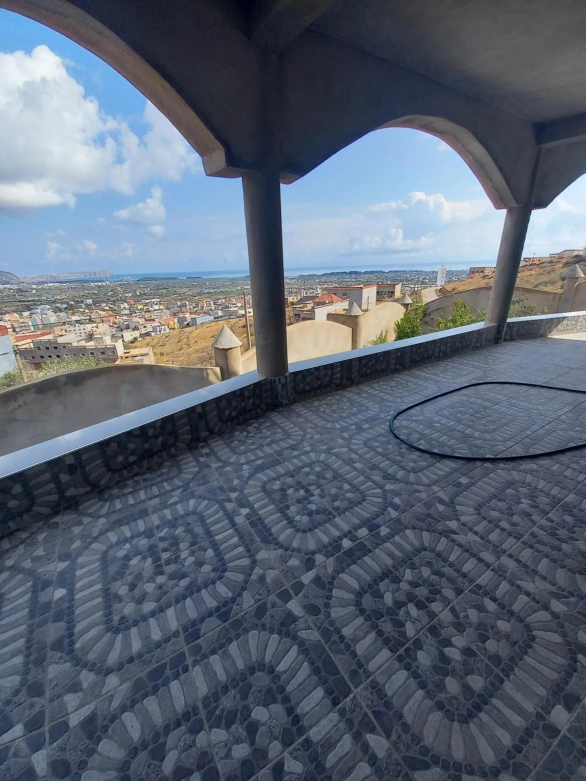 Balcony/Terrace in MAISON D’HÔTE LES TORTUES -