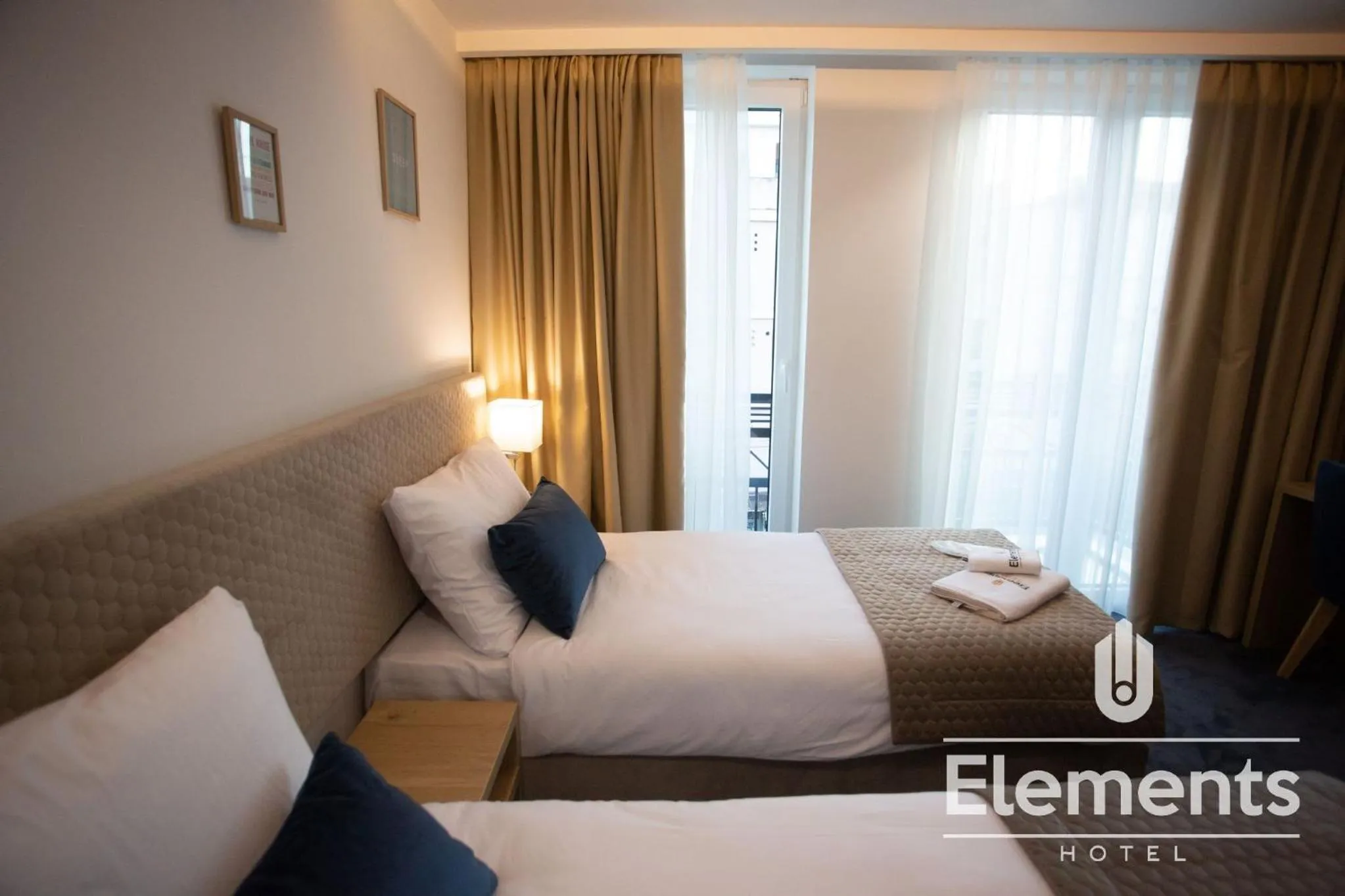 Bed in Hotel Elements