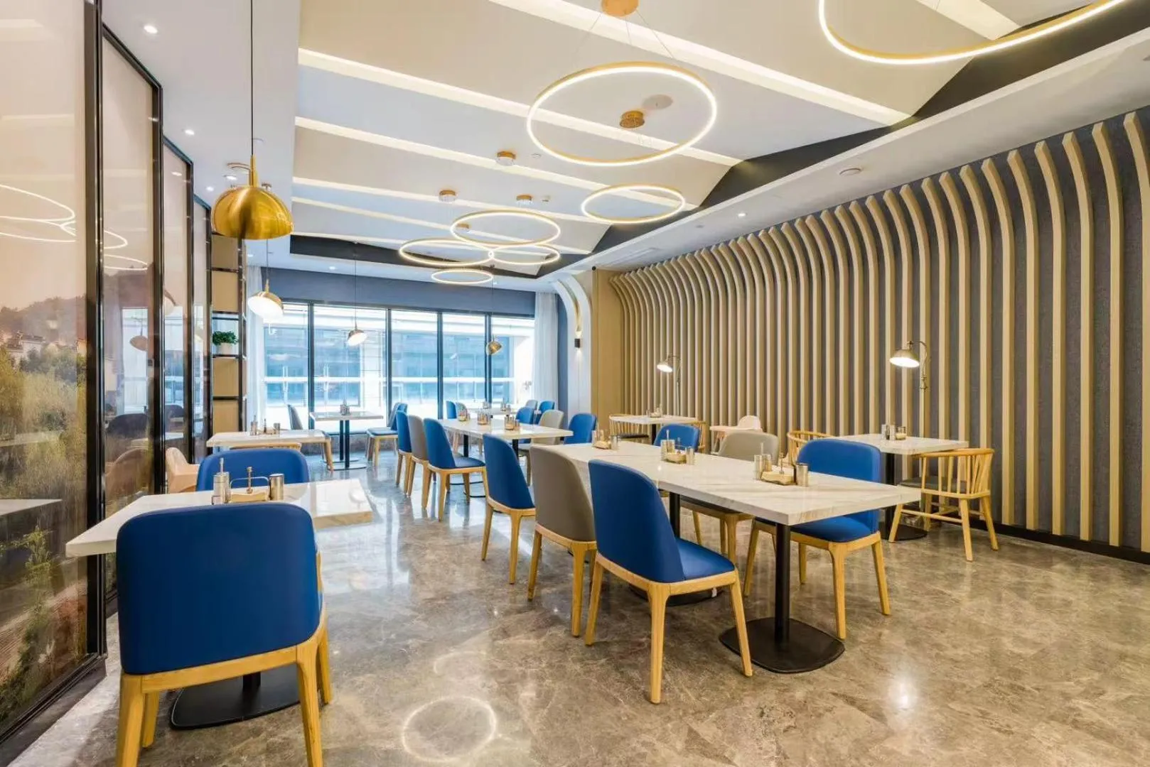 Restaurant/places to eat in Atour Hotel Maqun Nanjing