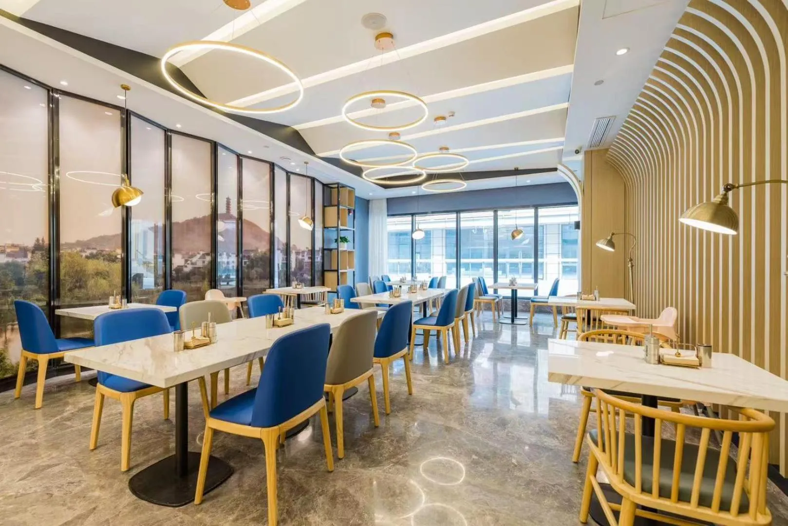 Restaurant/places to eat in Atour Hotel Maqun Nanjing