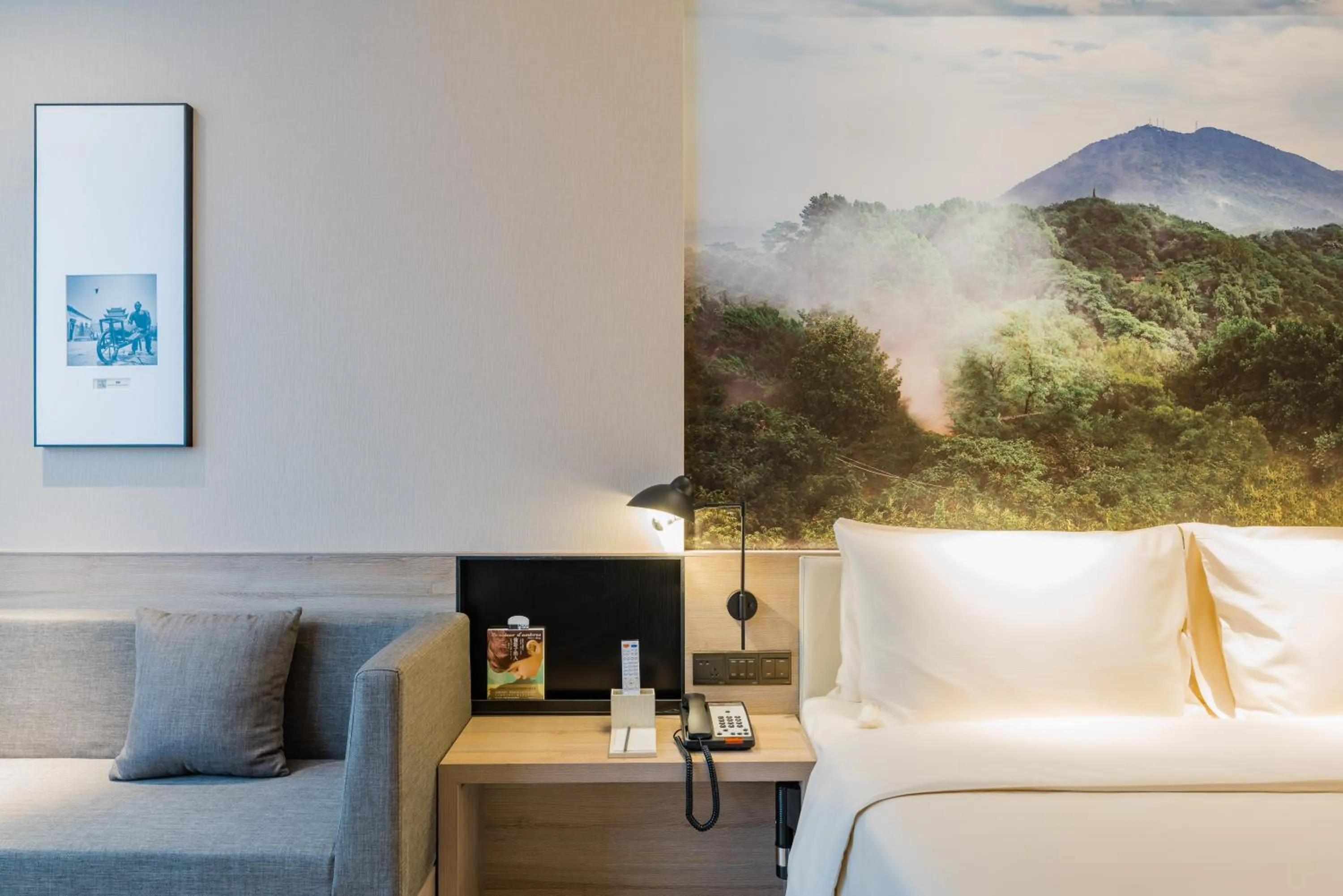 Bed in Atour Hotel Maqun Nanjing