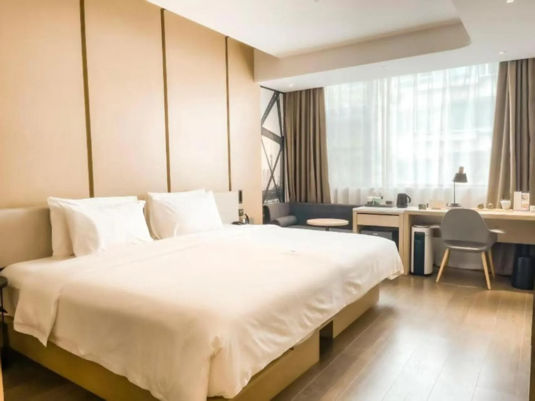 Living room, Bed in Atour S Hotel Lujiazui Oriental Pearl Shanghai