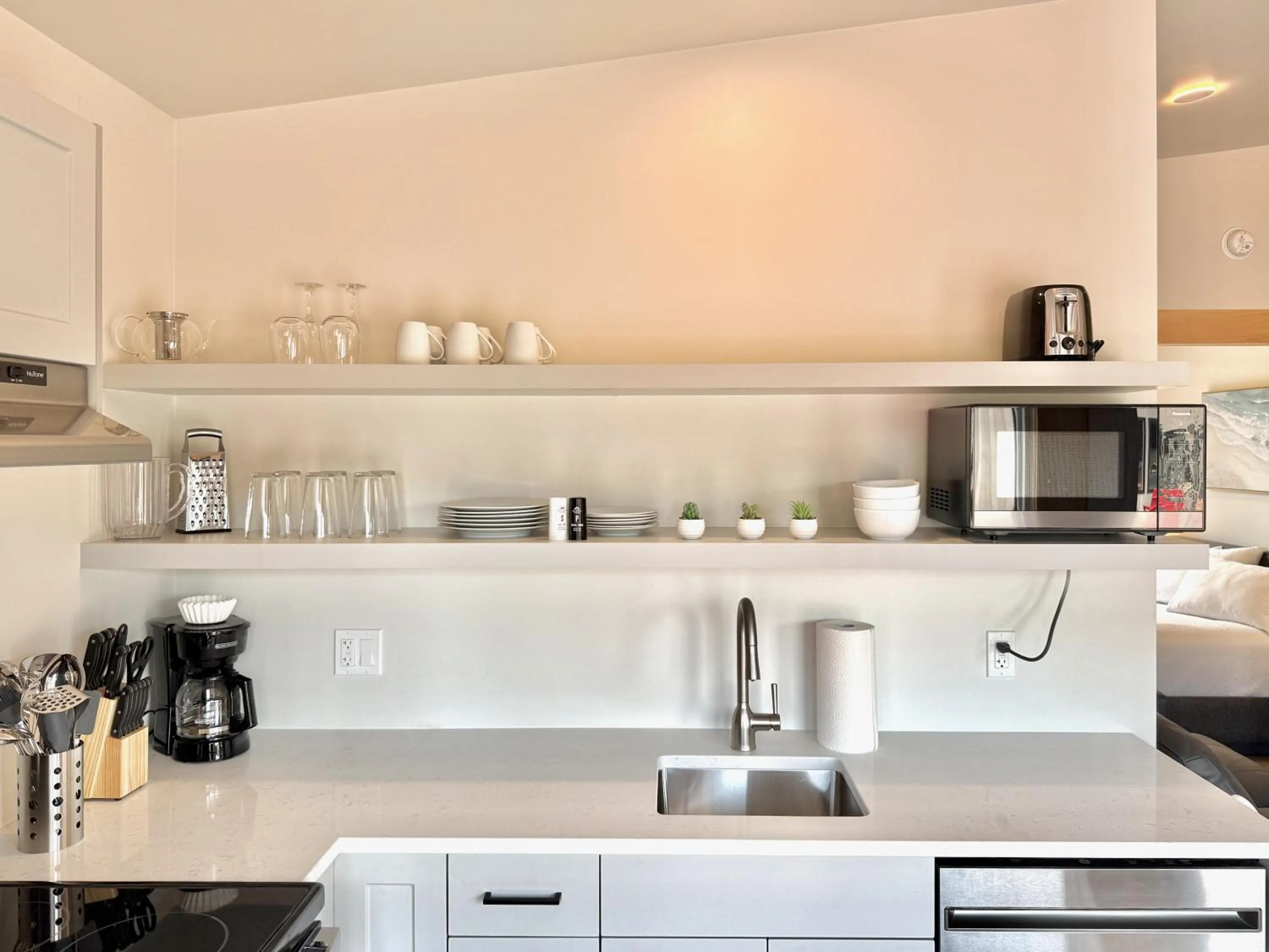 Royalty Maples Motel & Cottages