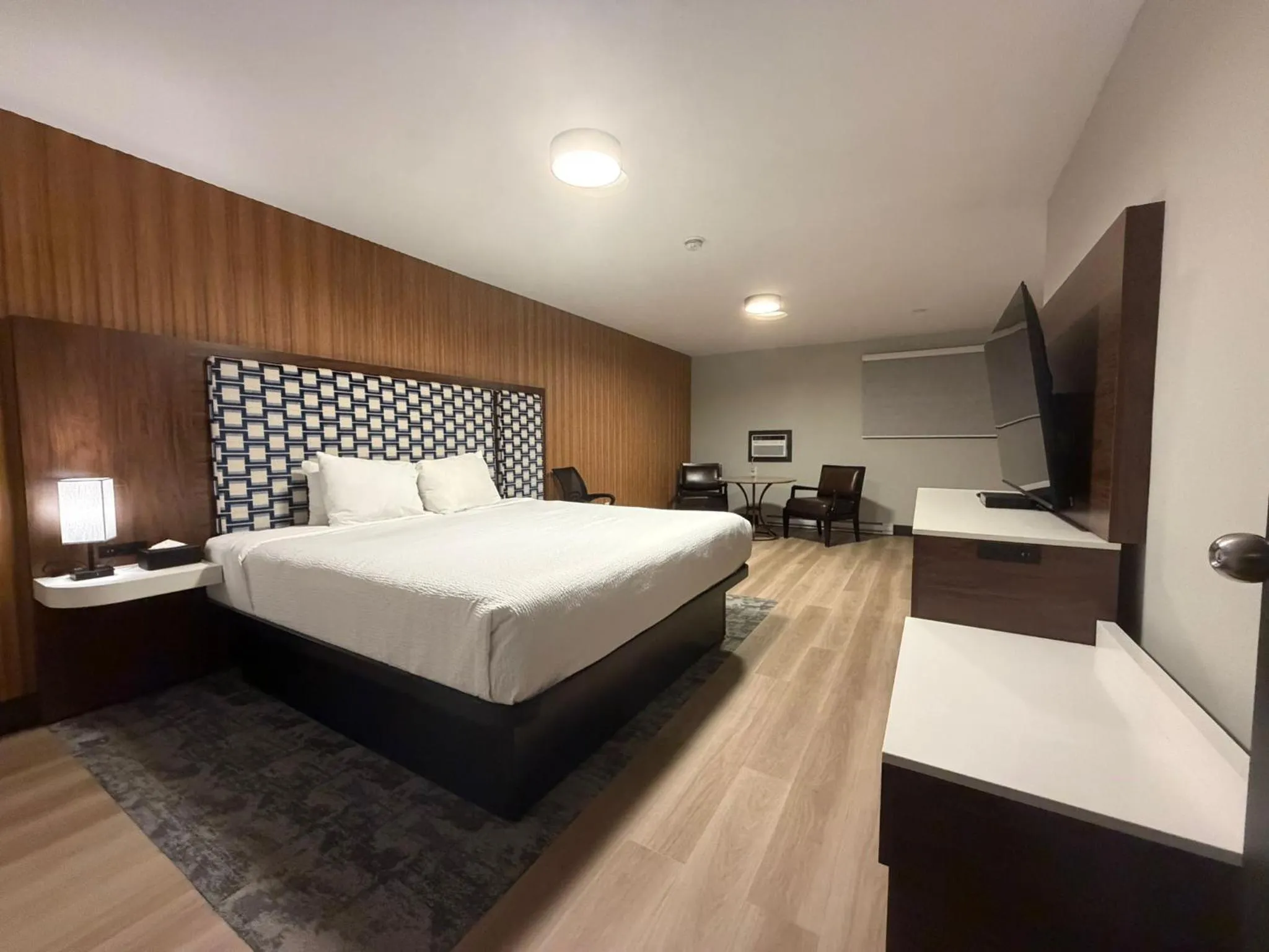 Bedroom, Bed in VIP Motel