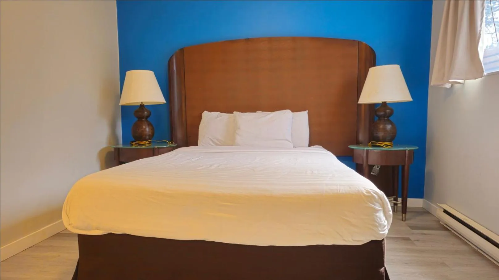 One-Bedroom Suite - single occupancy in VIP Motel