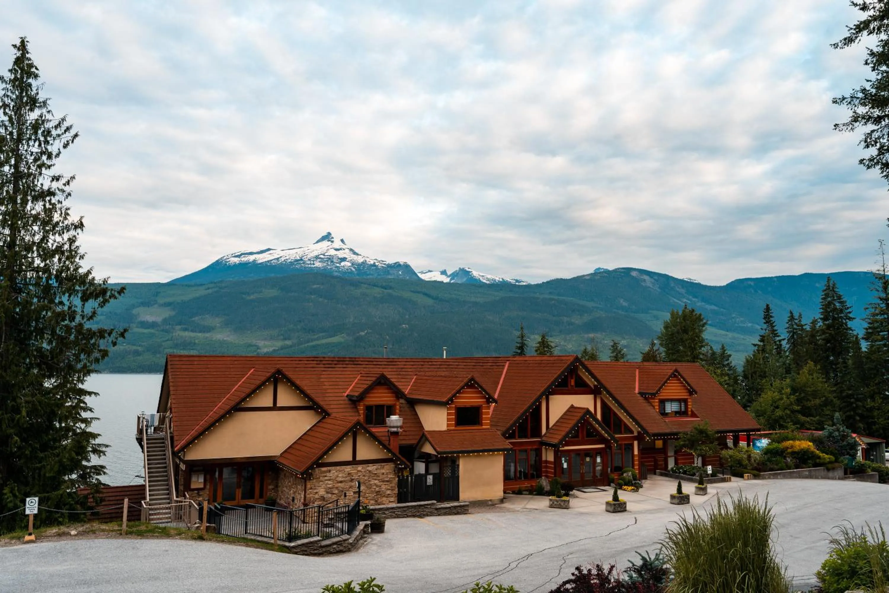 Property building in Halcyon Hot Springs Resort