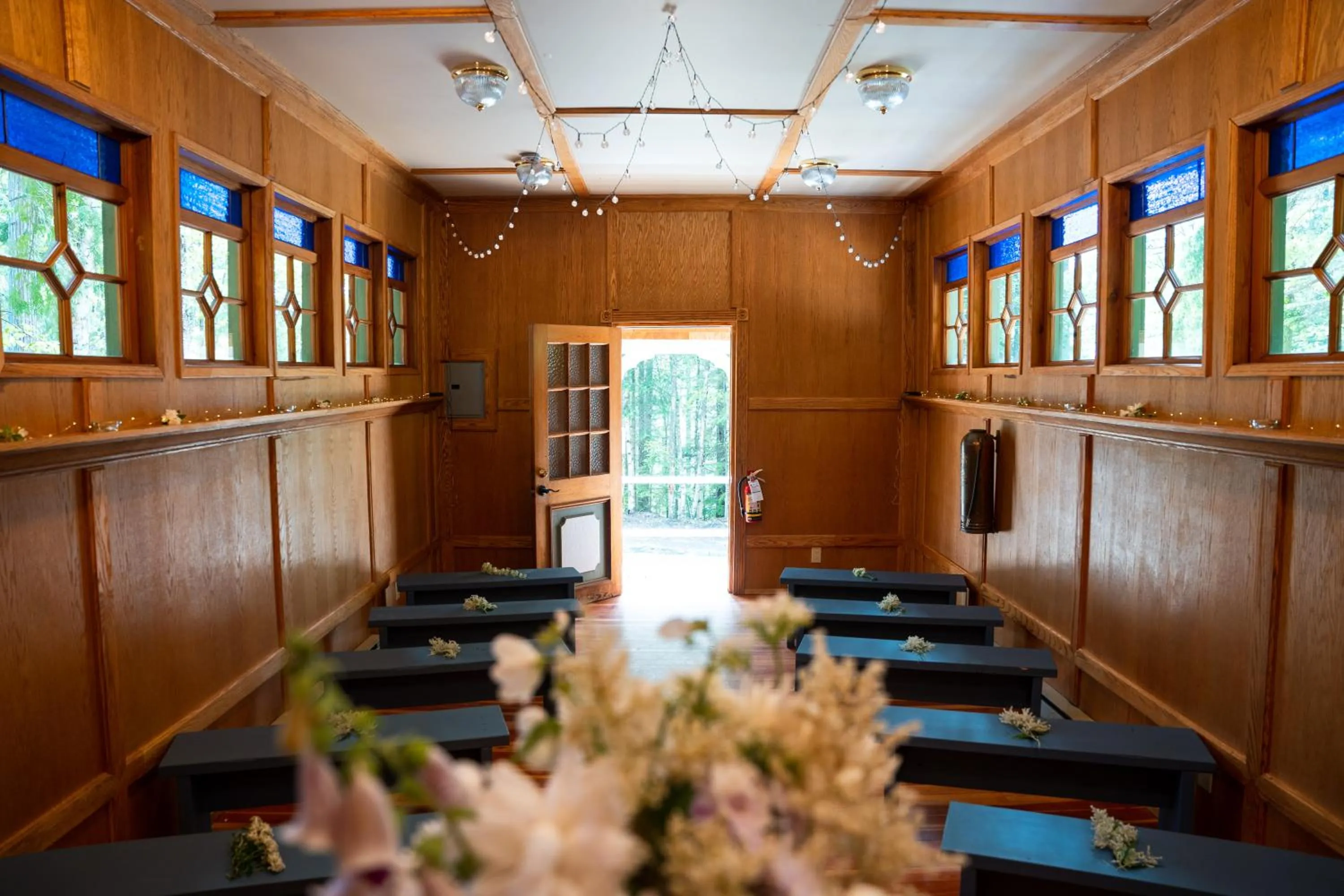 wedding in Halcyon Hot Springs Resort