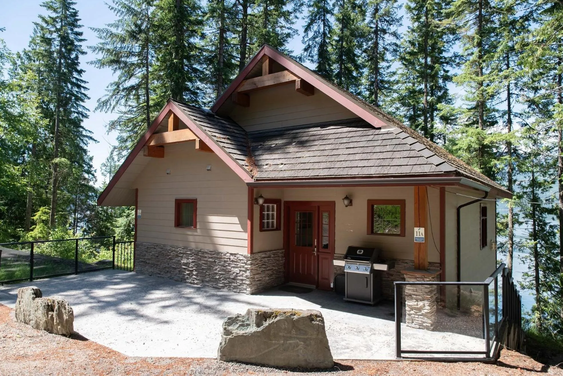 Patio in Halcyon Hot Springs Resort