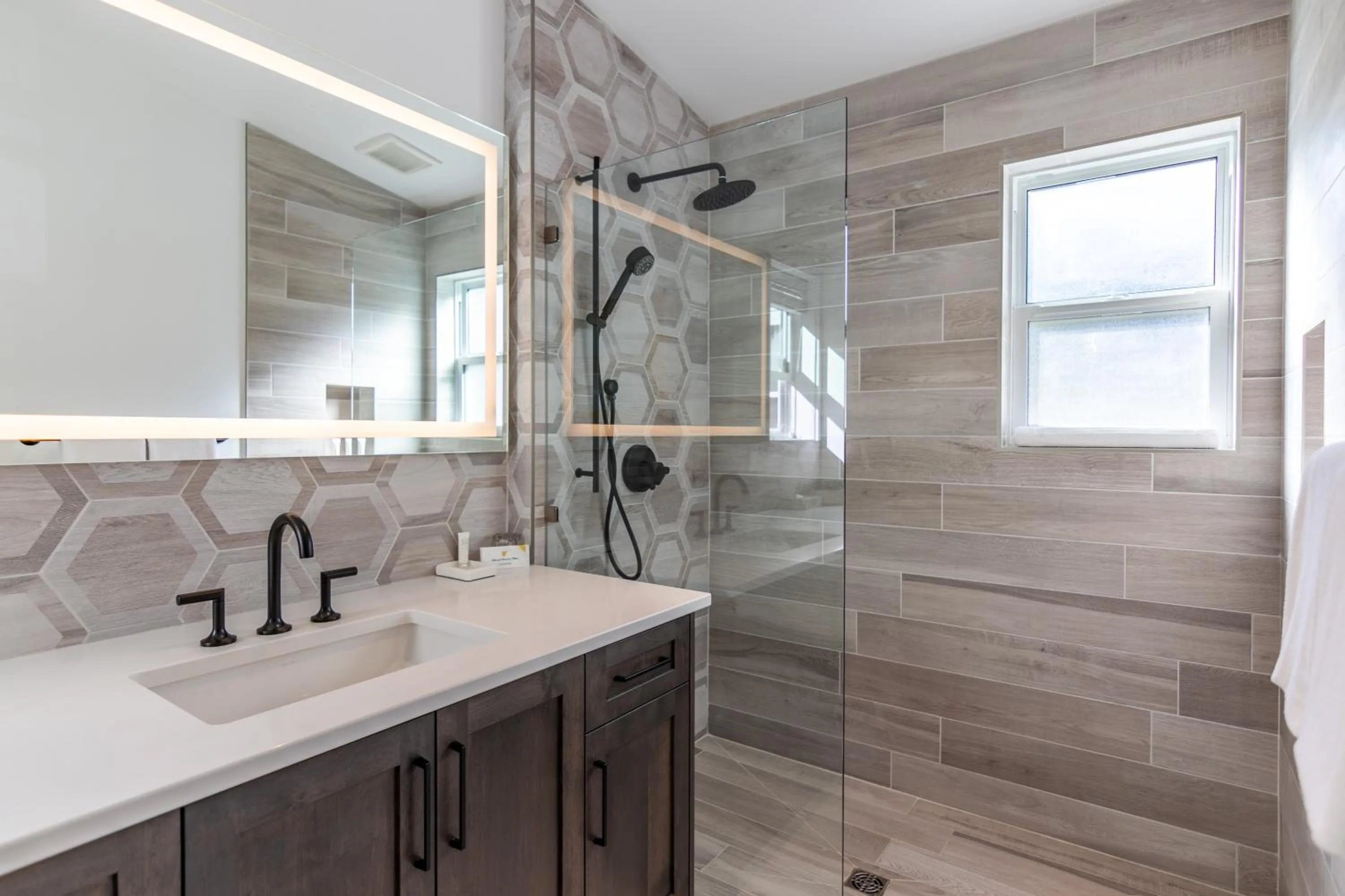 Bathroom in Halcyon Hot Springs Resort