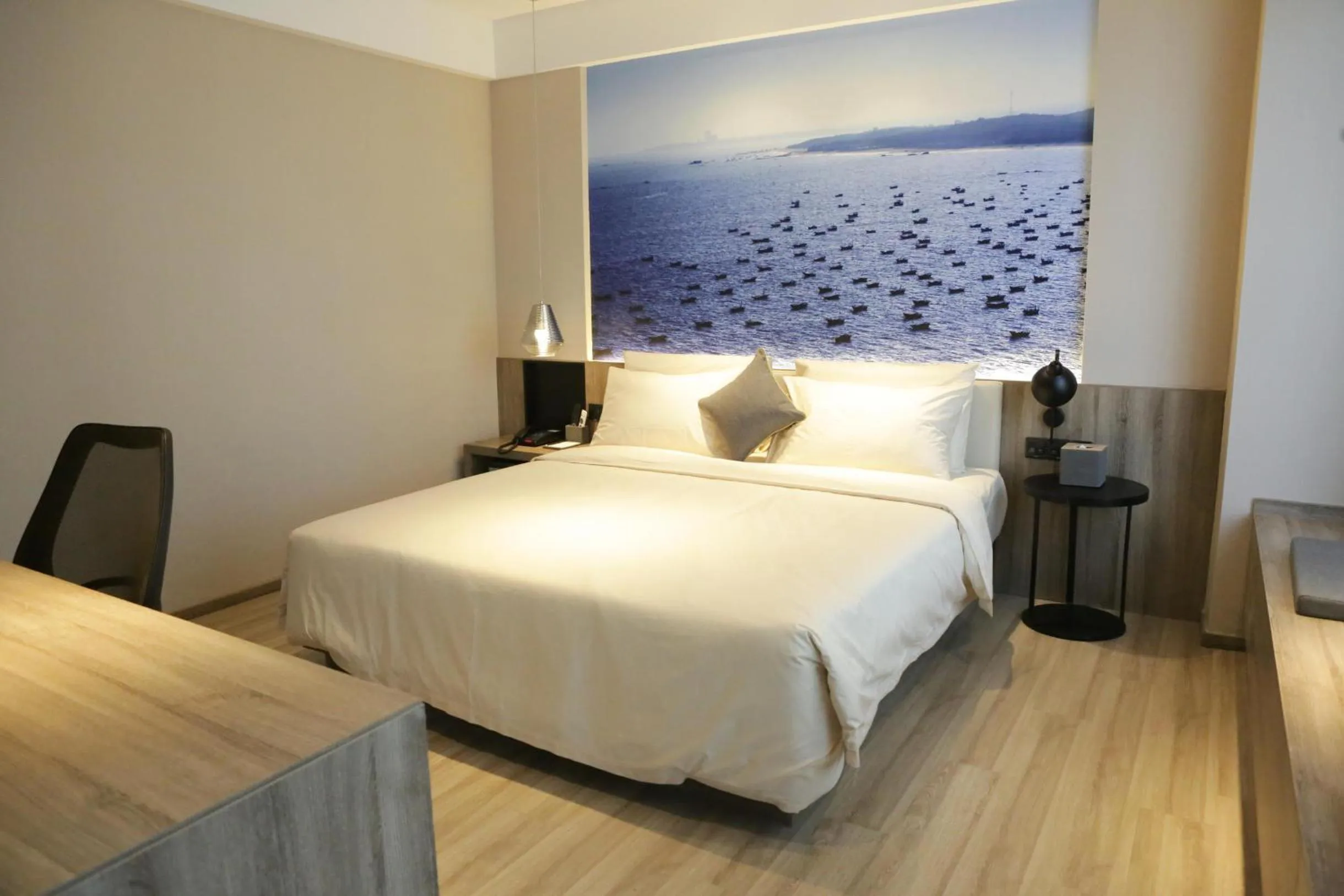 Bed in Atour Hotel High Speed Railway Station Maoming