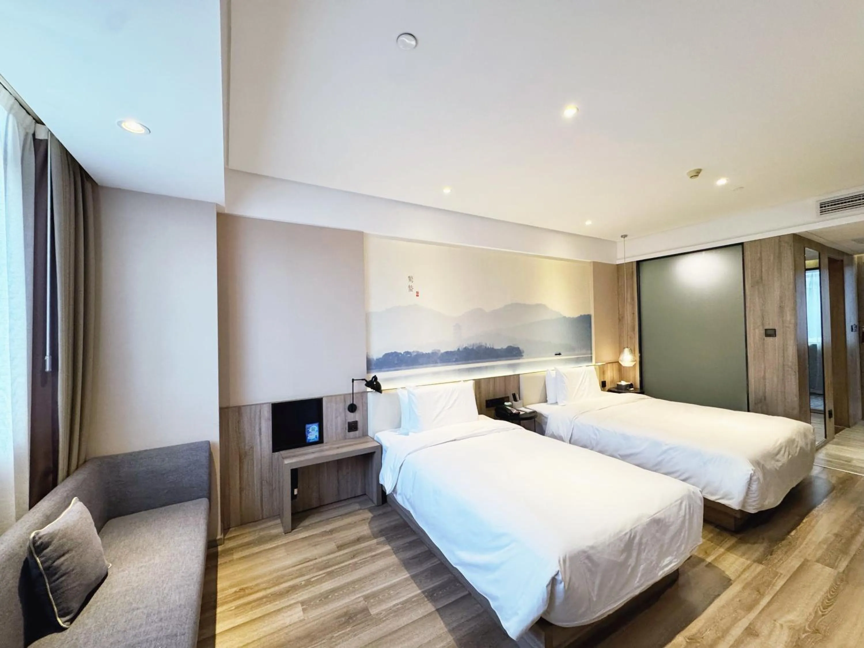 Bed in Atour Hotel Hongqiao Hub National Exhibition Center Shanghai