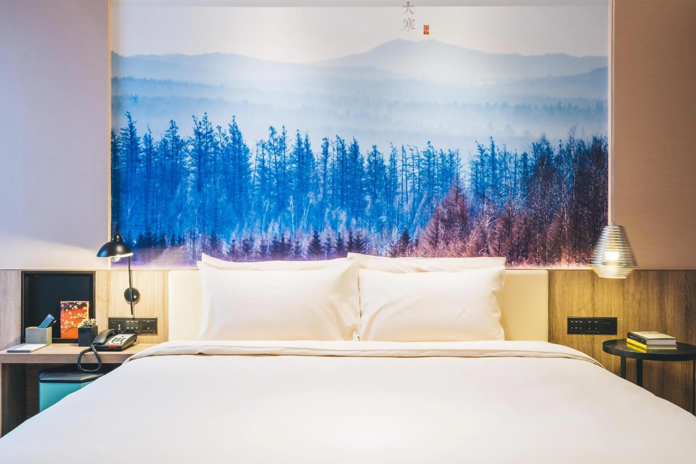 Bed in Atour Hotel Hongqiao Hub National Exhibition Center Shanghai