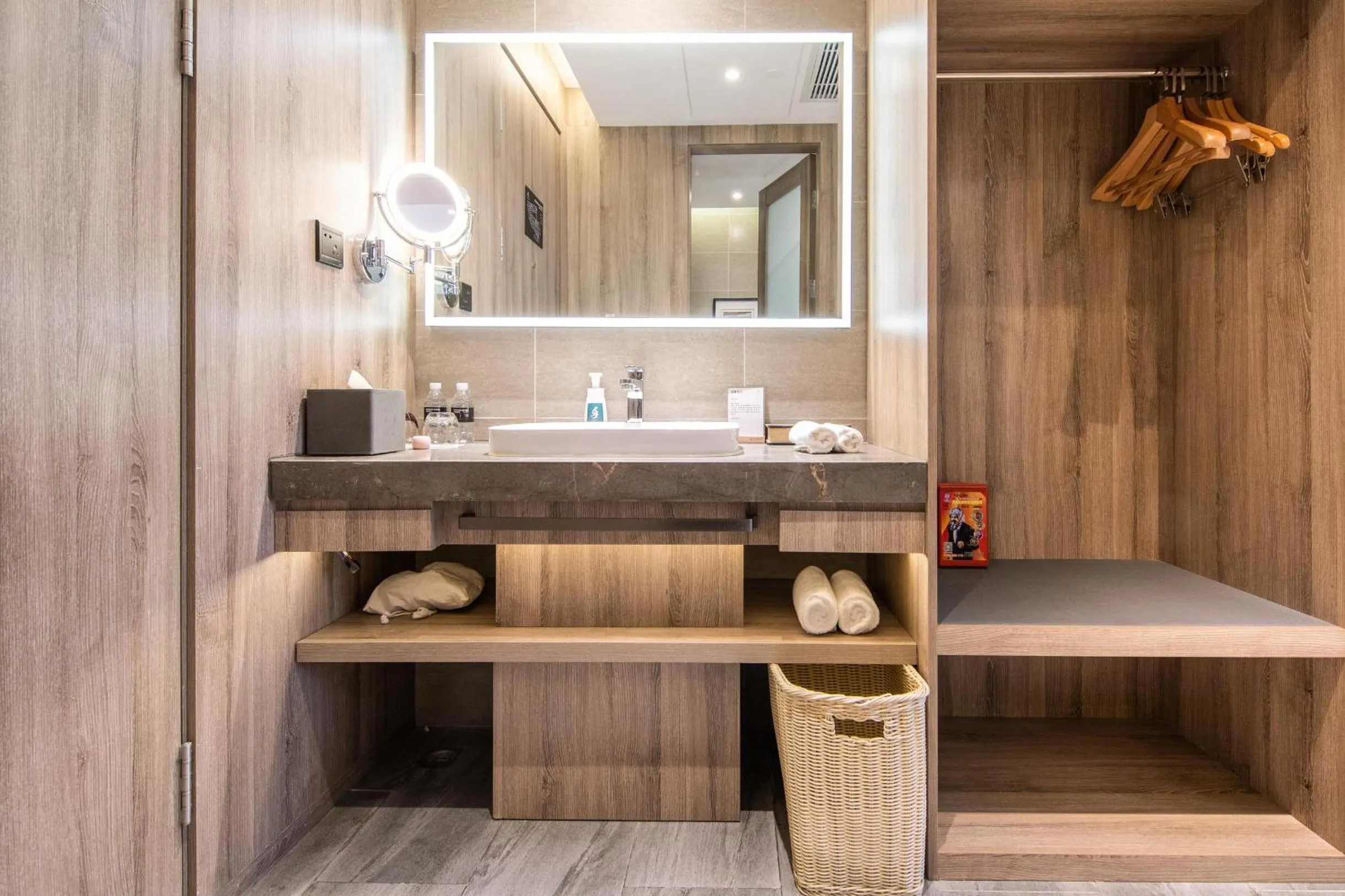 Atour Hotel Hongqiao Hub National Exhibition Center Shanghai