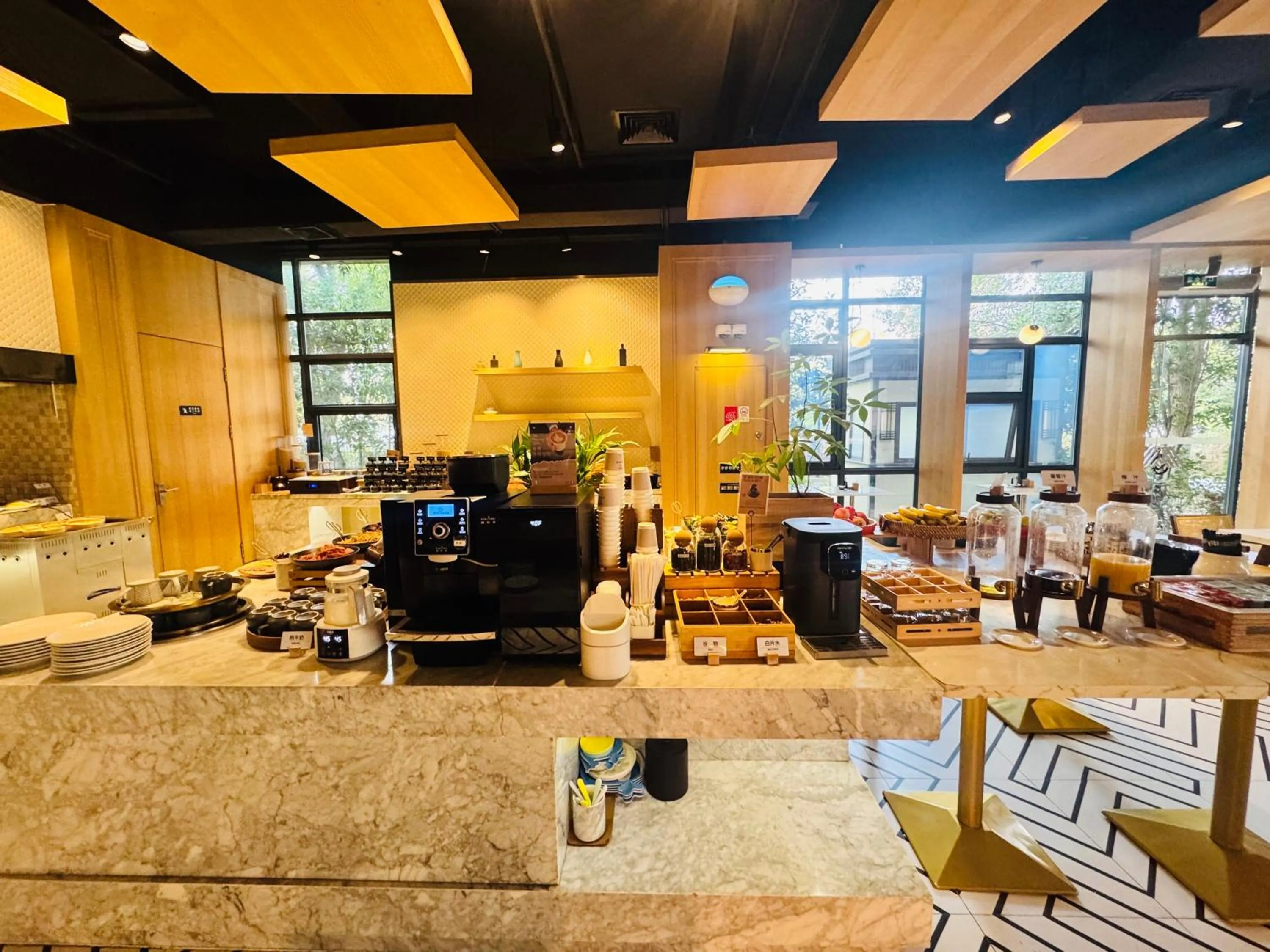 Restaurant/places to eat in Atour Hotel Hongqiao Hub National Exhibition Center Shanghai