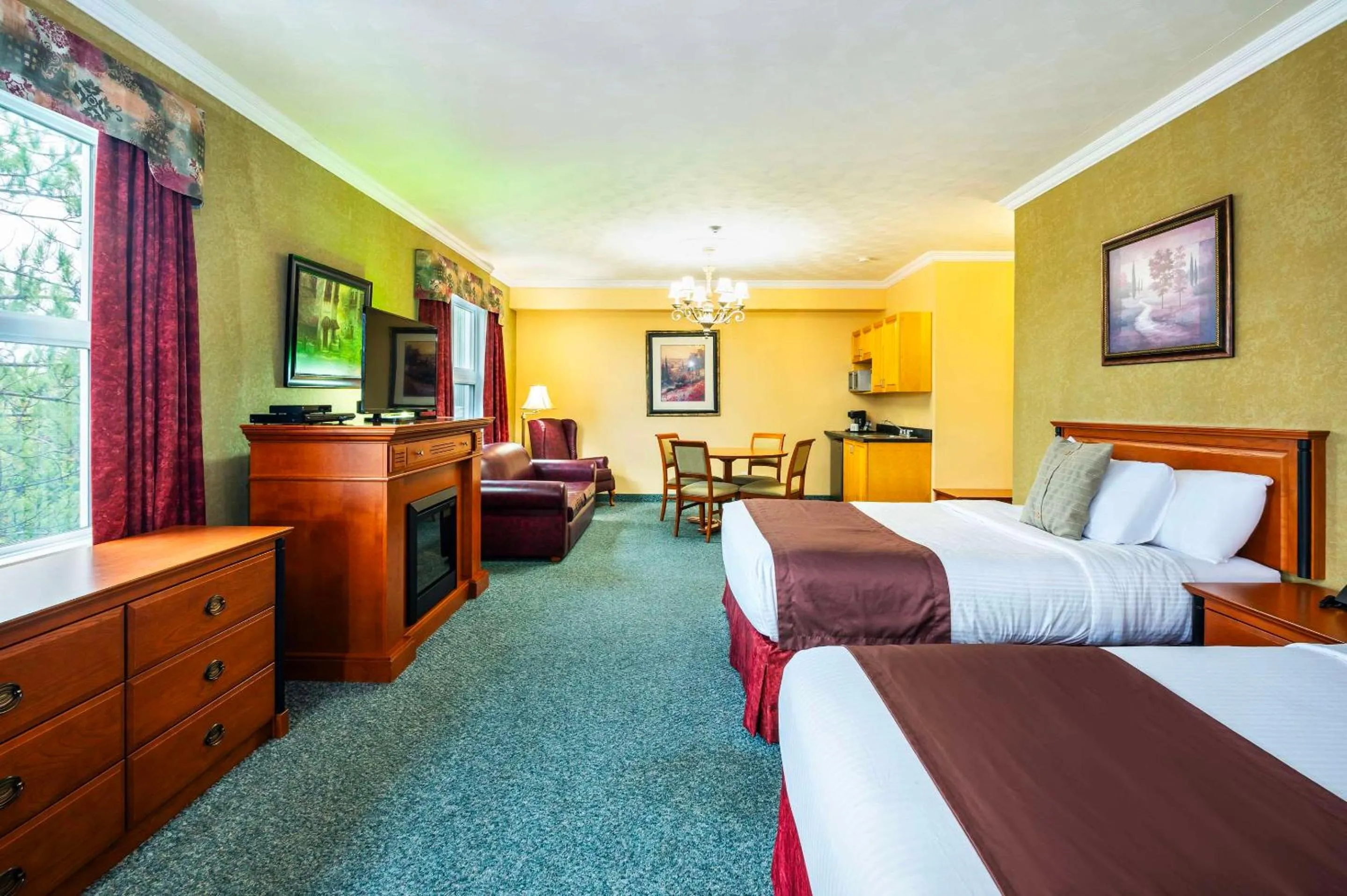 Bedroom, Bed in Cedar Meadows Resort & Spa, an Ascend Collection Resort