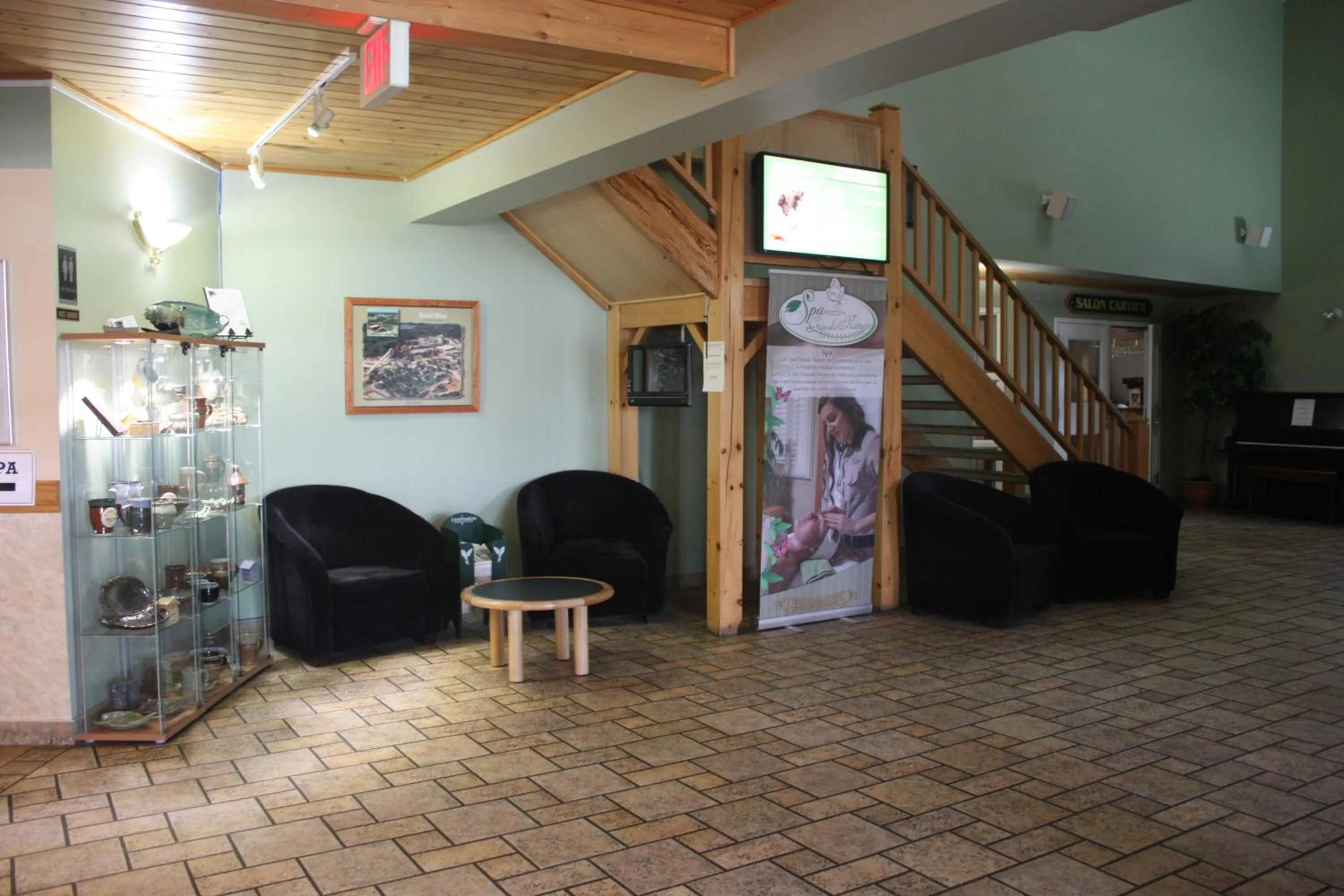 Lobby or reception in Cedar Meadows Resort & Spa, an Ascend Collection Resort