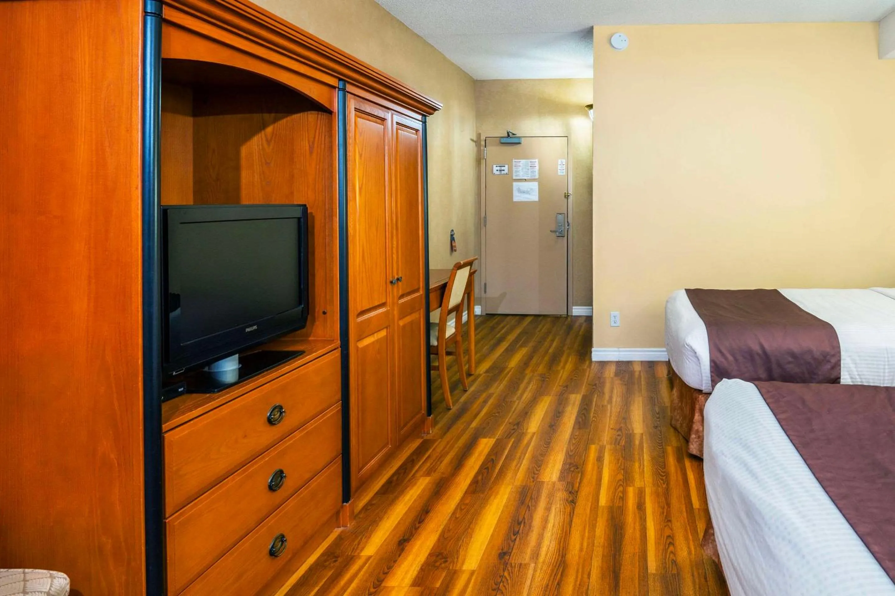 Bedroom, Bed in Cedar Meadows Resort & Spa, an Ascend Collection Resort