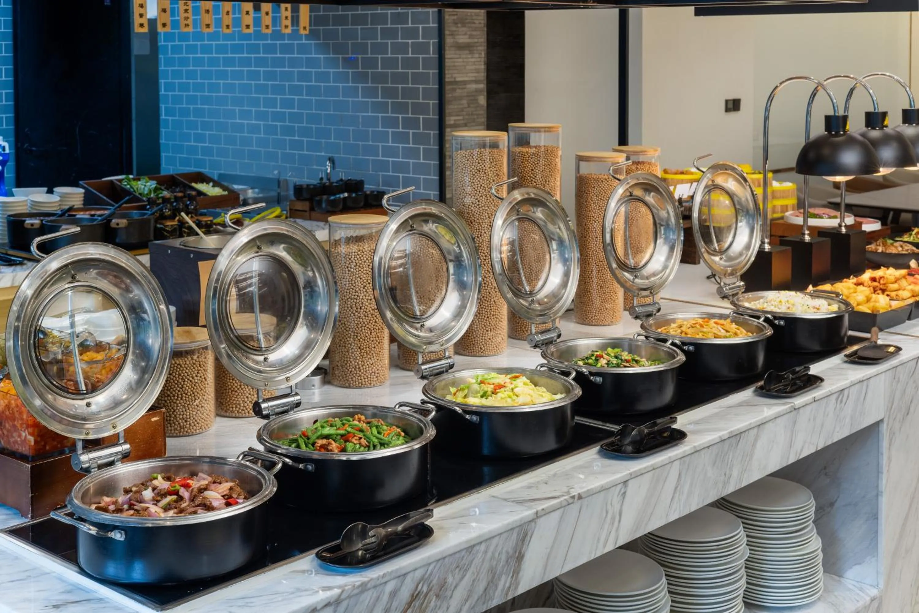 Restaurant/places to eat in Atour Hotel Financial Street Beijing