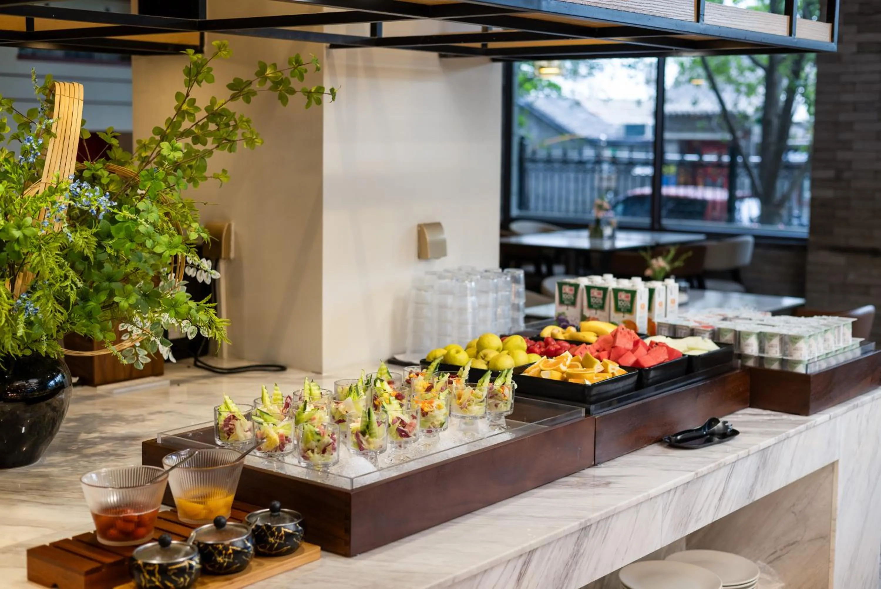 Restaurant/places to eat in Atour Hotel Financial Street Beijing