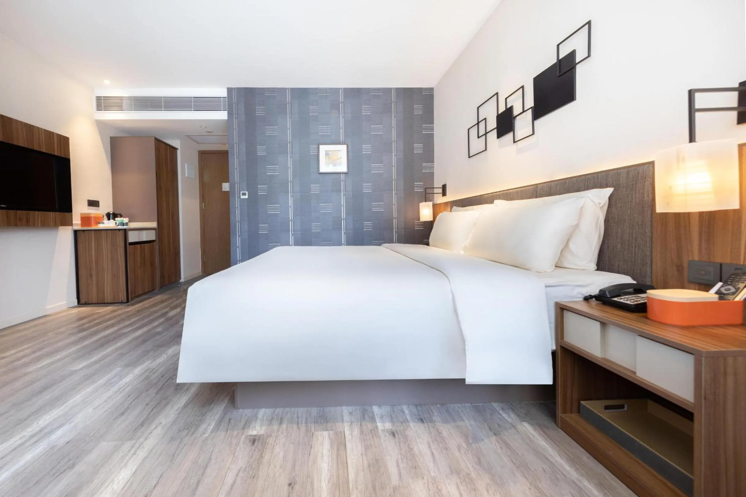 Bed in Atour Hotel X Nanshan Coastal City Shenzhen