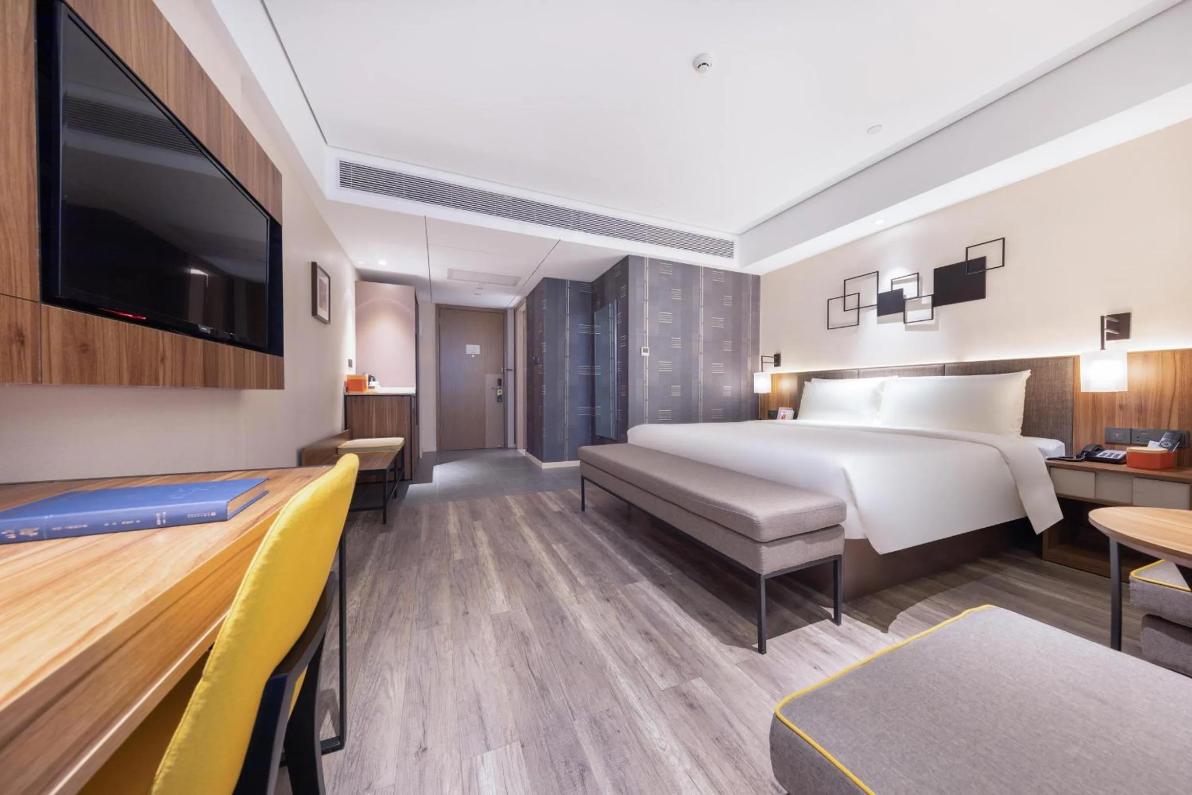 Bed in Atour Hotel X Nanshan Coastal City Shenzhen
