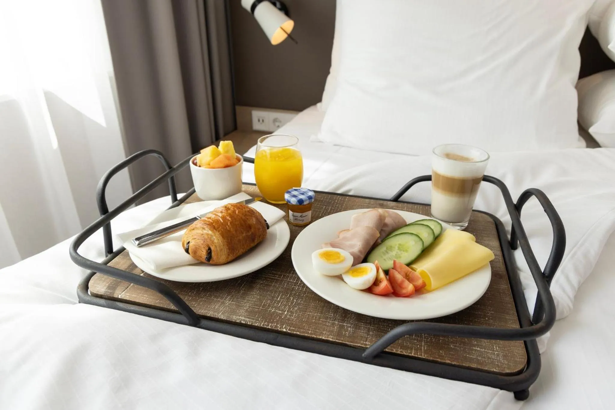 Photo of the whole room, Bed in Holiday Inn - Eindhoven Airport by IHG