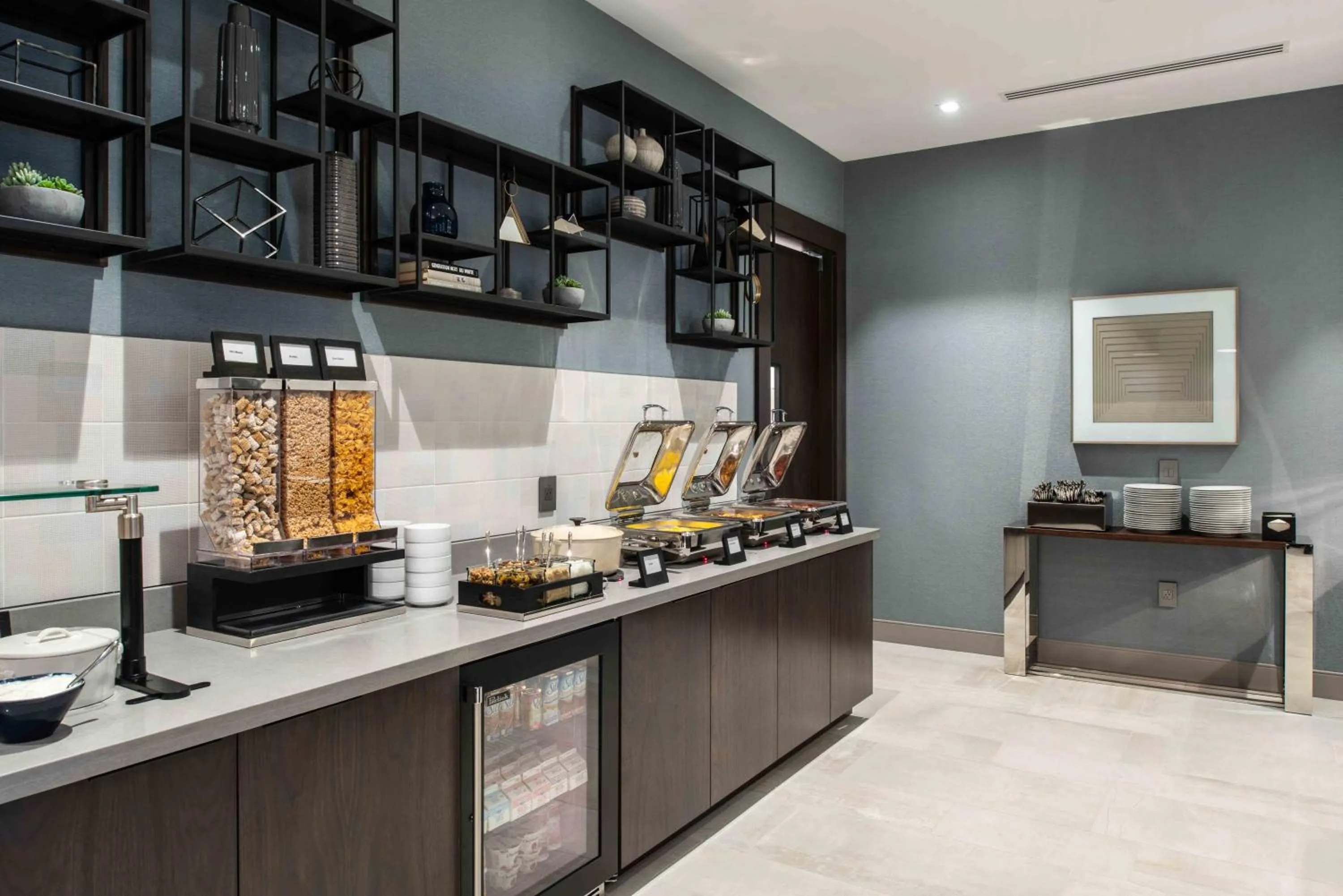 Breakfast in Holiday Inn Express - Boston South - Quincy by IHG