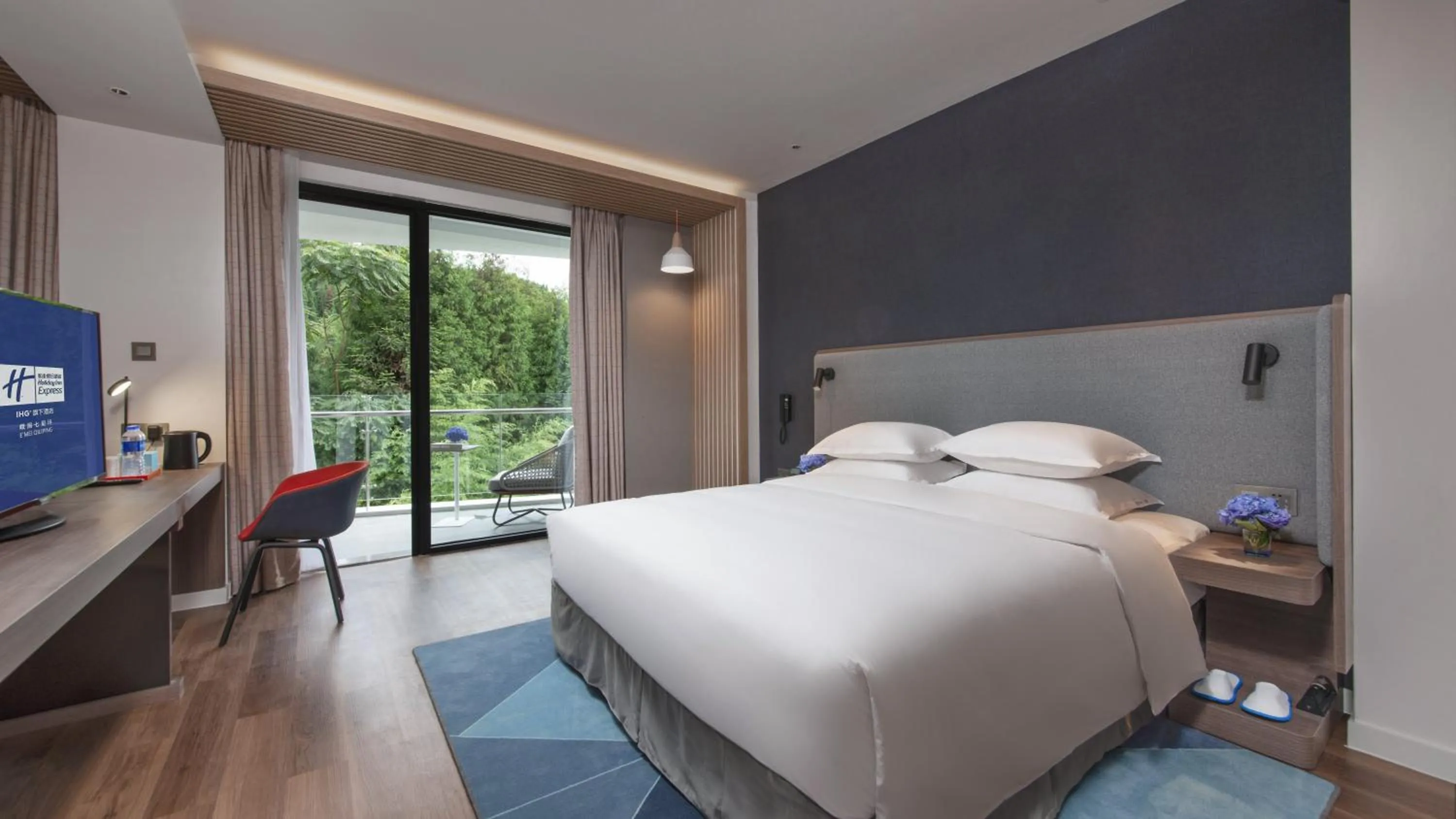 Bedroom, Bed in Holiday Inn Express Qiliping by IHG