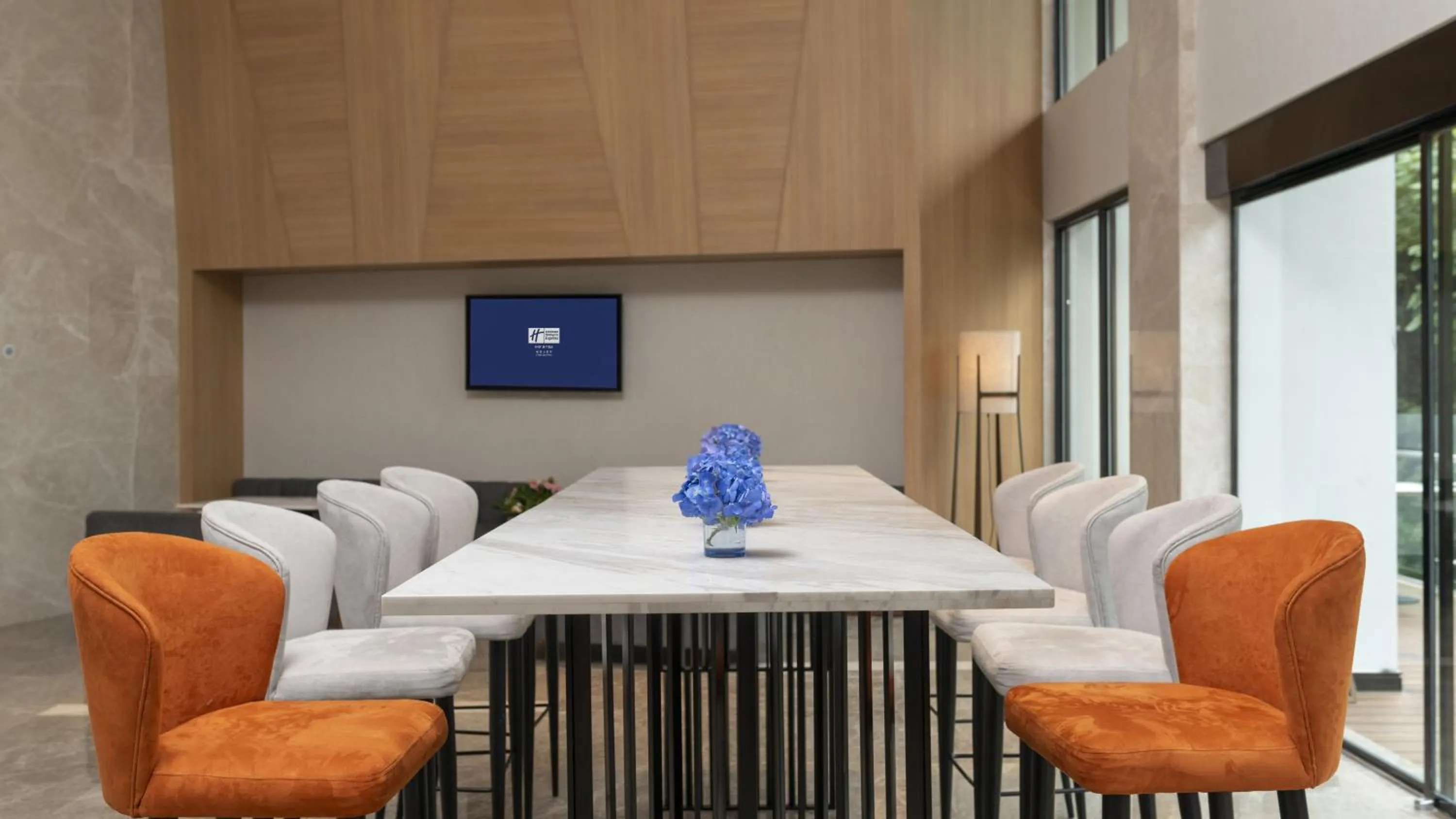 Property building in Holiday Inn Express Qiliping by IHG