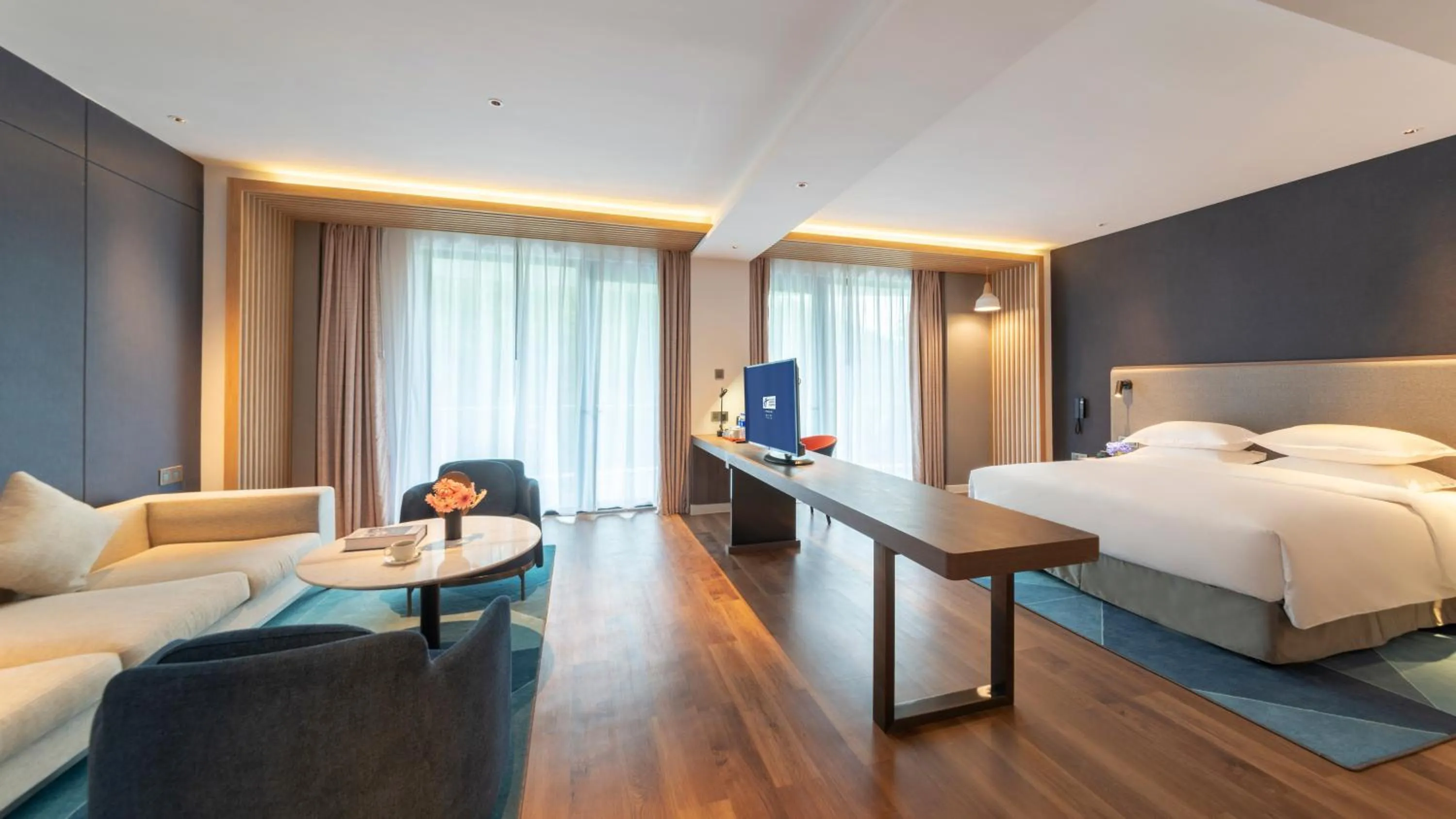 Bedroom, Bed in Holiday Inn Express Qiliping by IHG