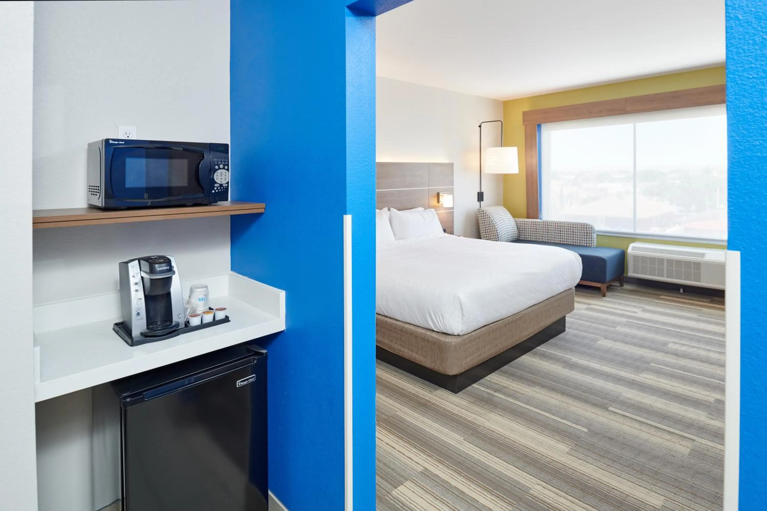 Photo of the whole room, Bed in Holiday Inn Express & Suites El Paso - Sunland Park Area by IHG