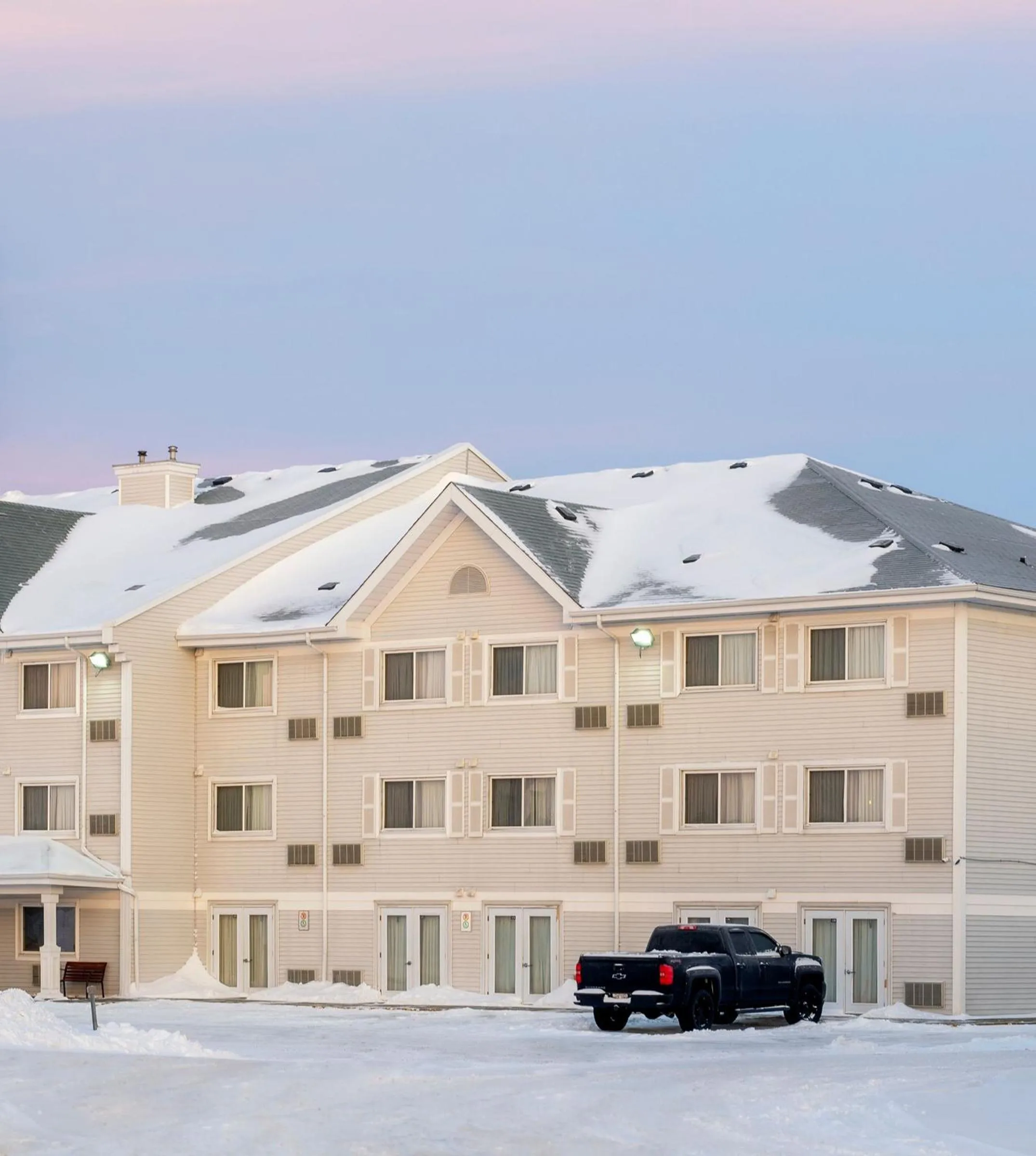 Property building in Travelodge Suites by Wyndham Regina - Eastgate Bay