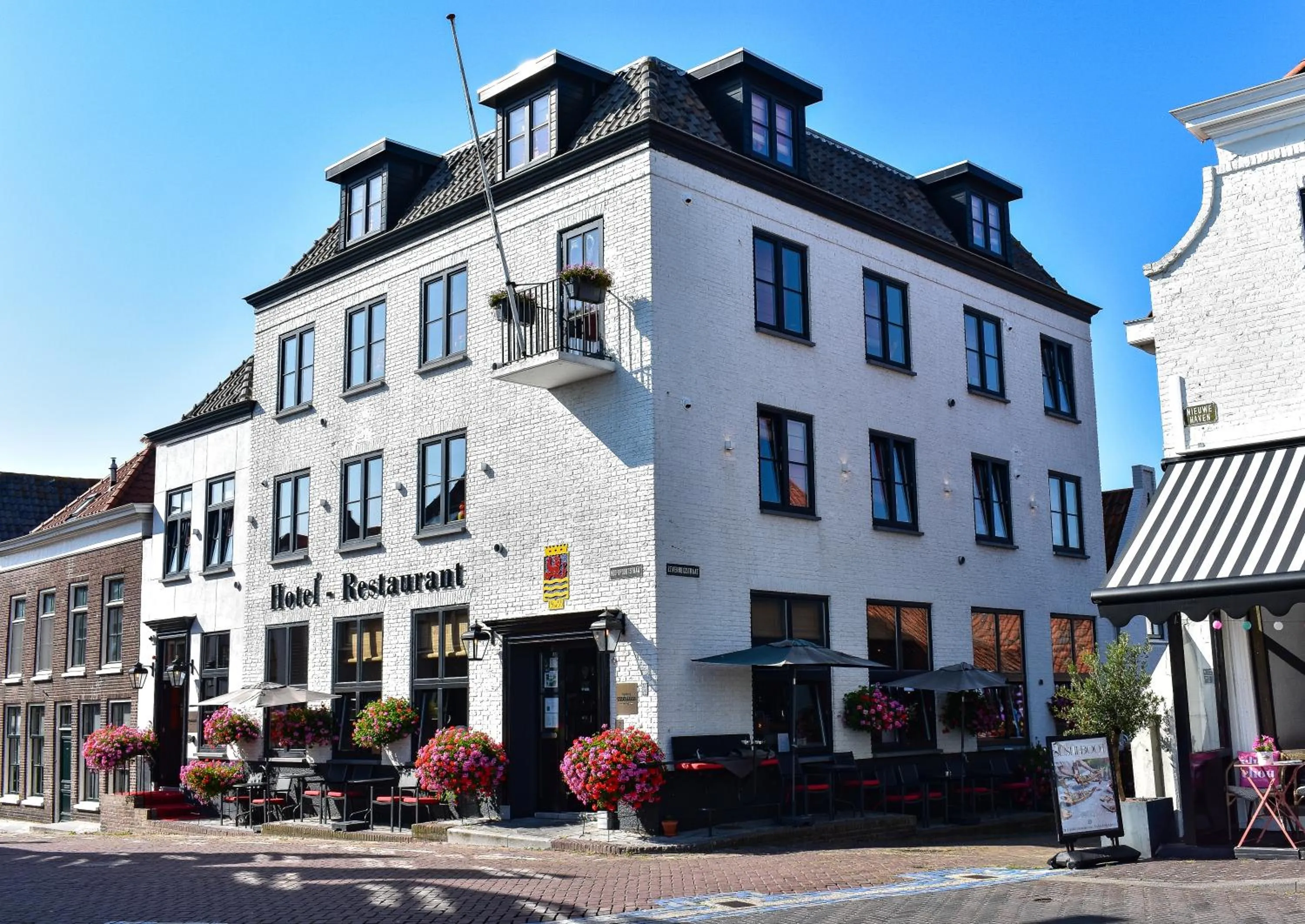 Property building in Boutique Hotel Zeeuws-Meisje