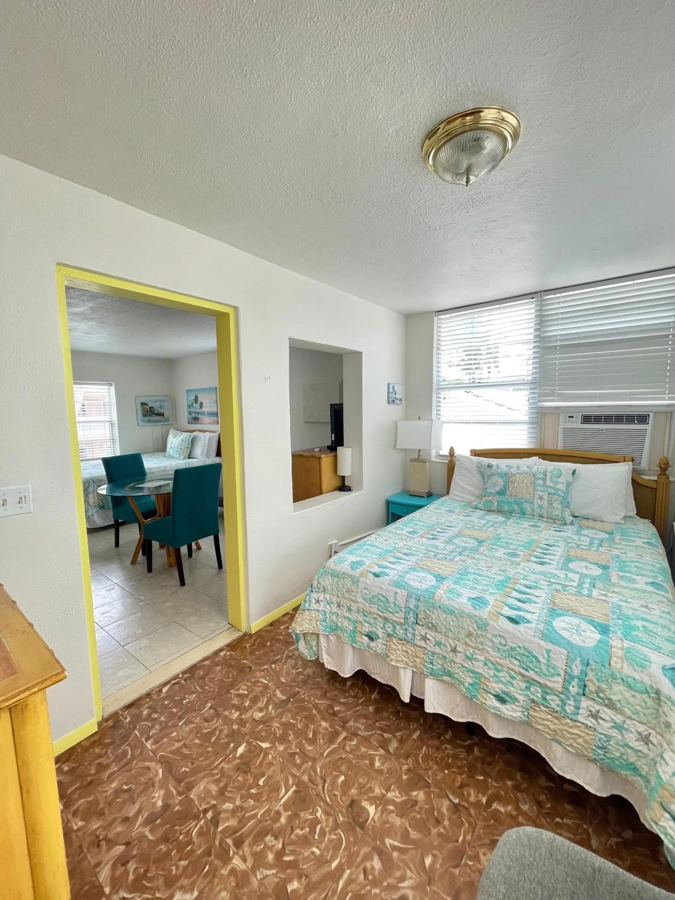 Bed in Coconut Cove Resort & Marina