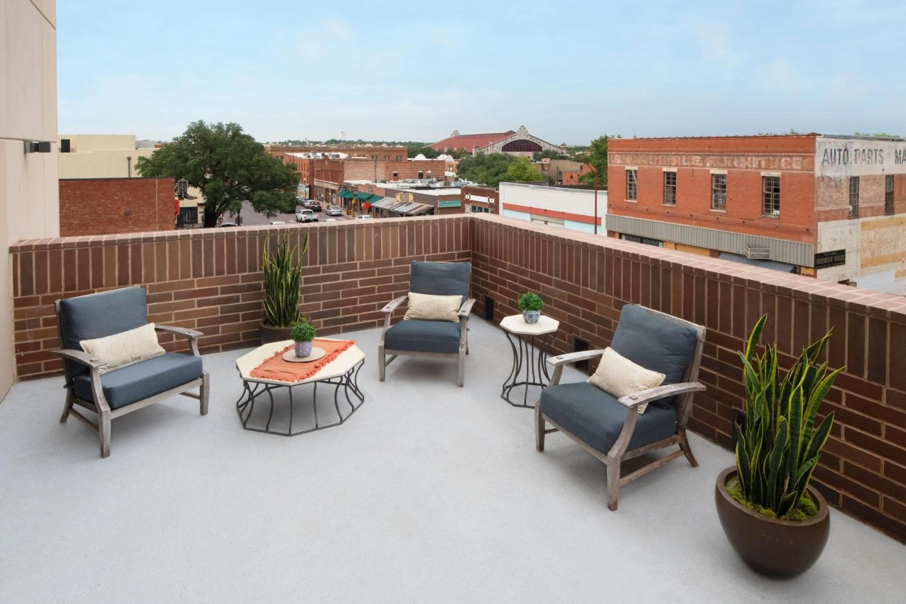 Photo of the whole room in SpringHill Suites by Marriott Fort Worth Historic Stockyards