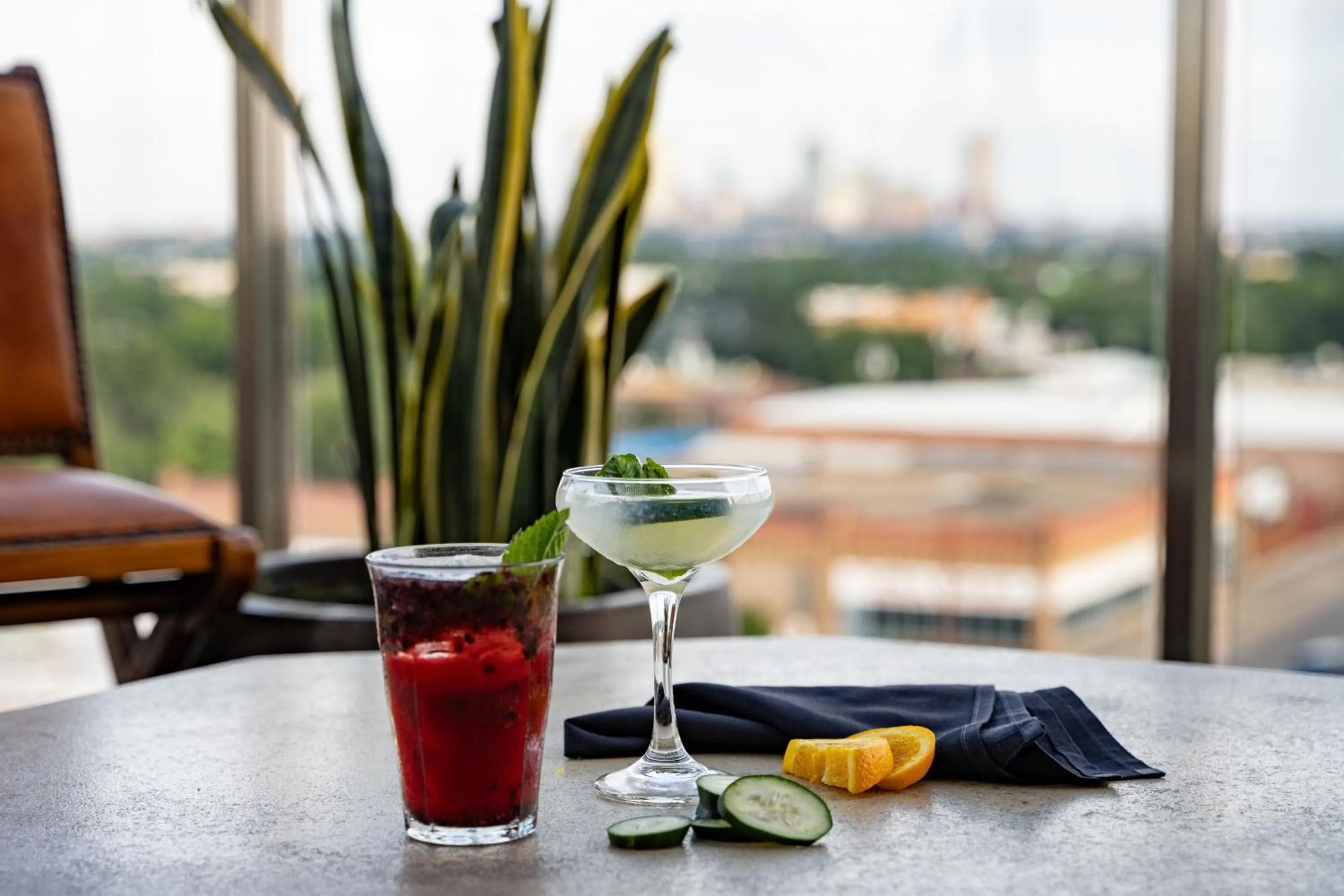 Restaurant/places to eat in SpringHill Suites by Marriott Fort Worth Historic Stockyards