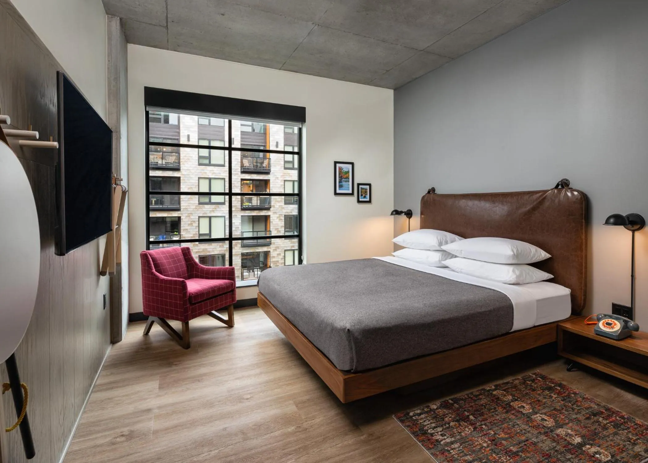 Bed in Moxy Minneapolis Downtown