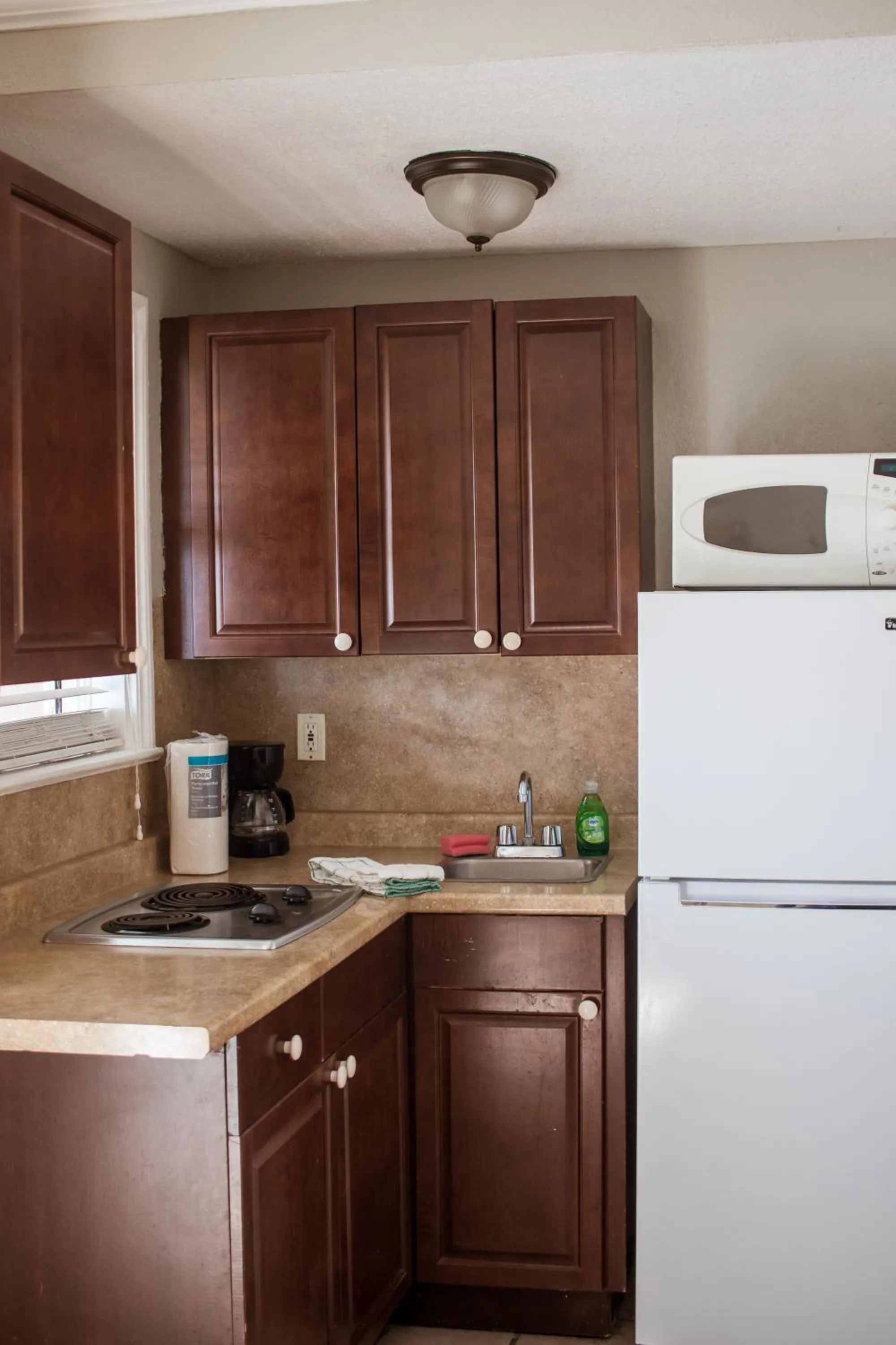 Kitchen or kitchenette in Riptide Oceanfront Hotel