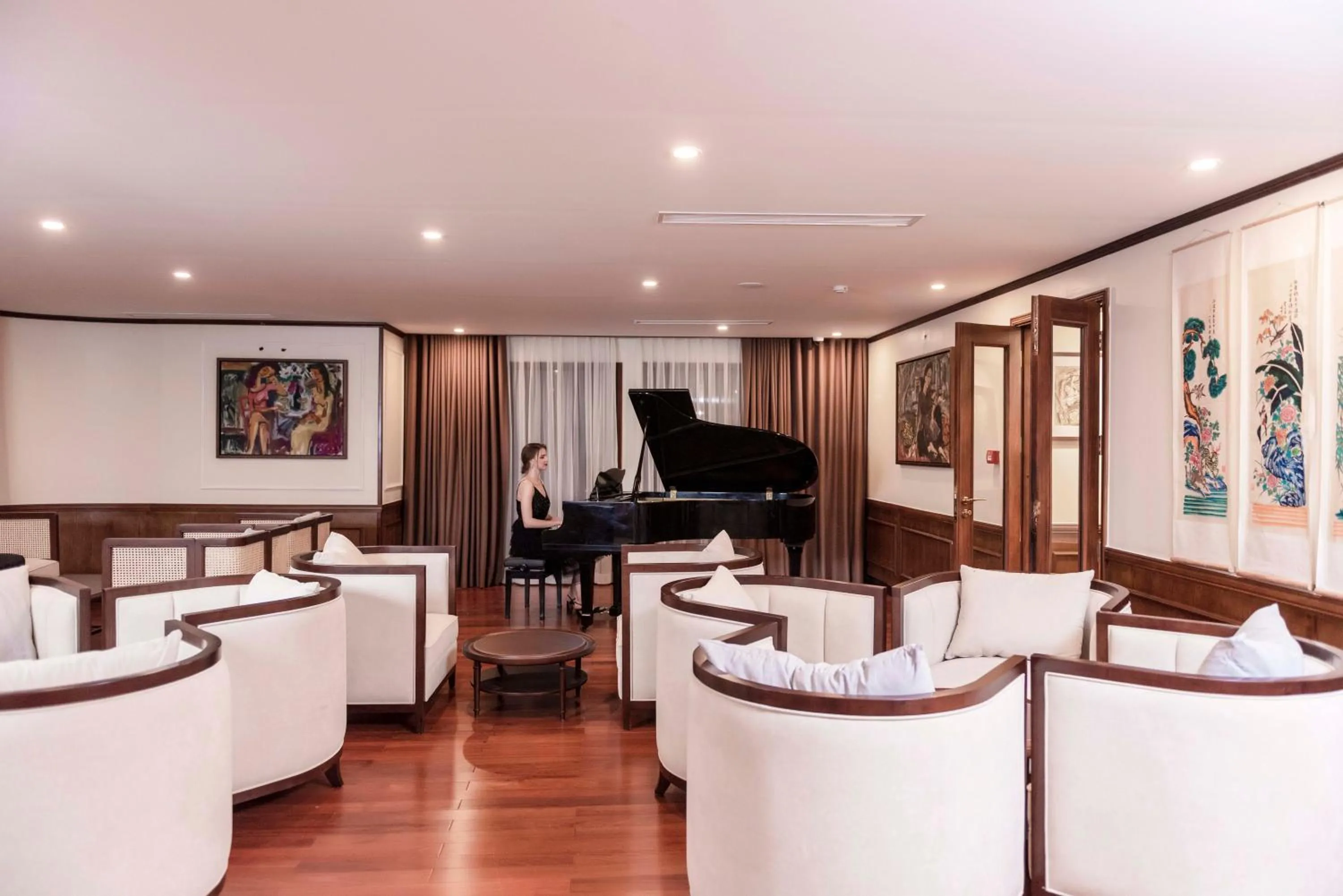 Lounge or bar in Heritage Cruises Binh Chuan Cat Ba Archipelago