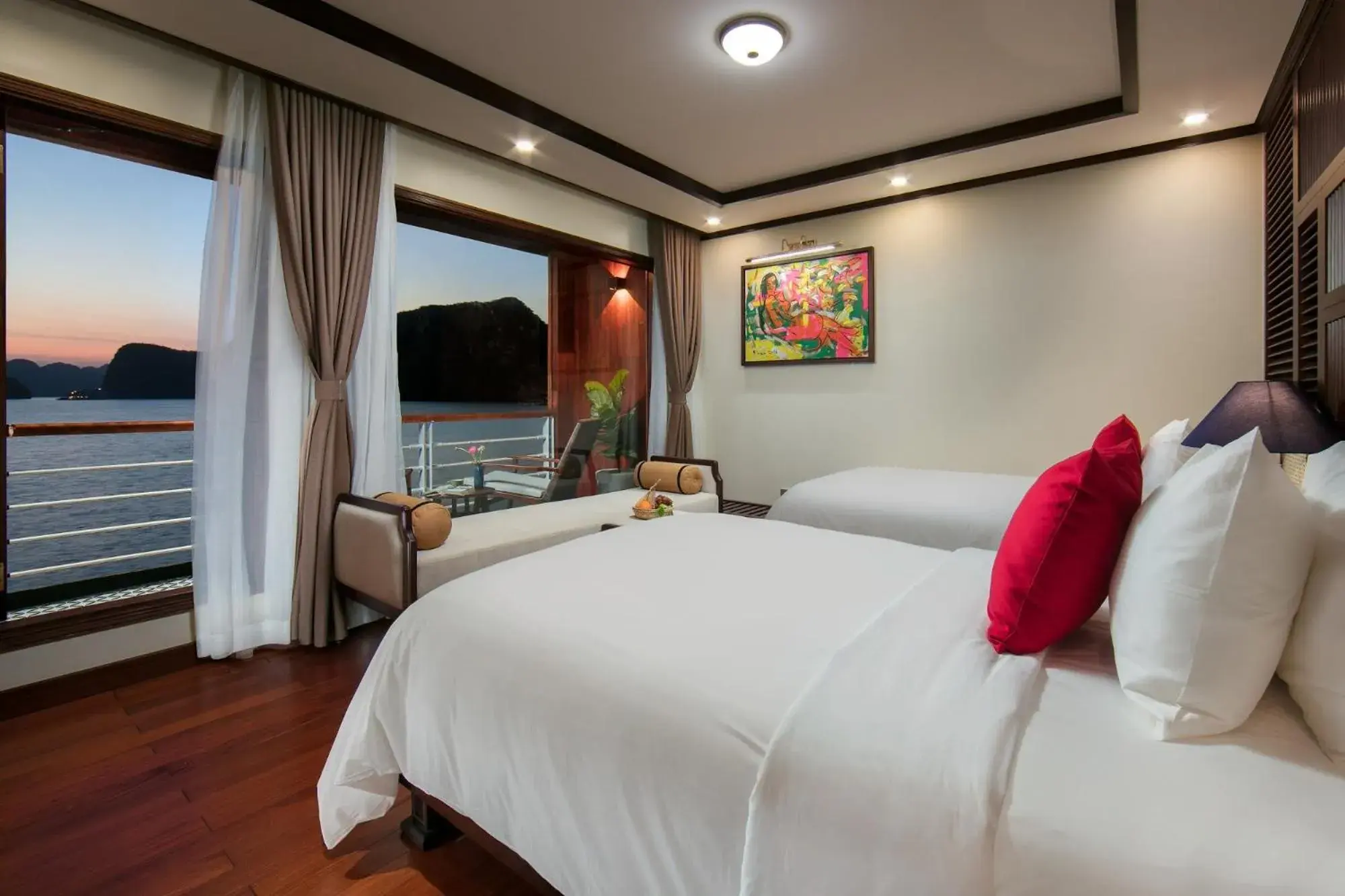 Ocean Suites Private Balcony - single occupancy in Heritage Cruises Binh Chuan Cat Ba Archipelago Ocean Suites Private Balcony - single occupancy in Heritage Cruises Binh Chuan Cat Ba Archipelago