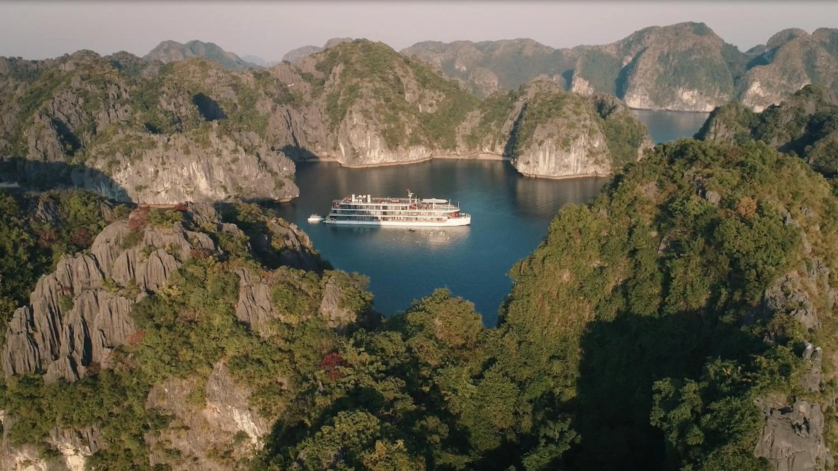 Neighbourhood in Heritage Cruises Binh Chuan Cat Ba Archipelago