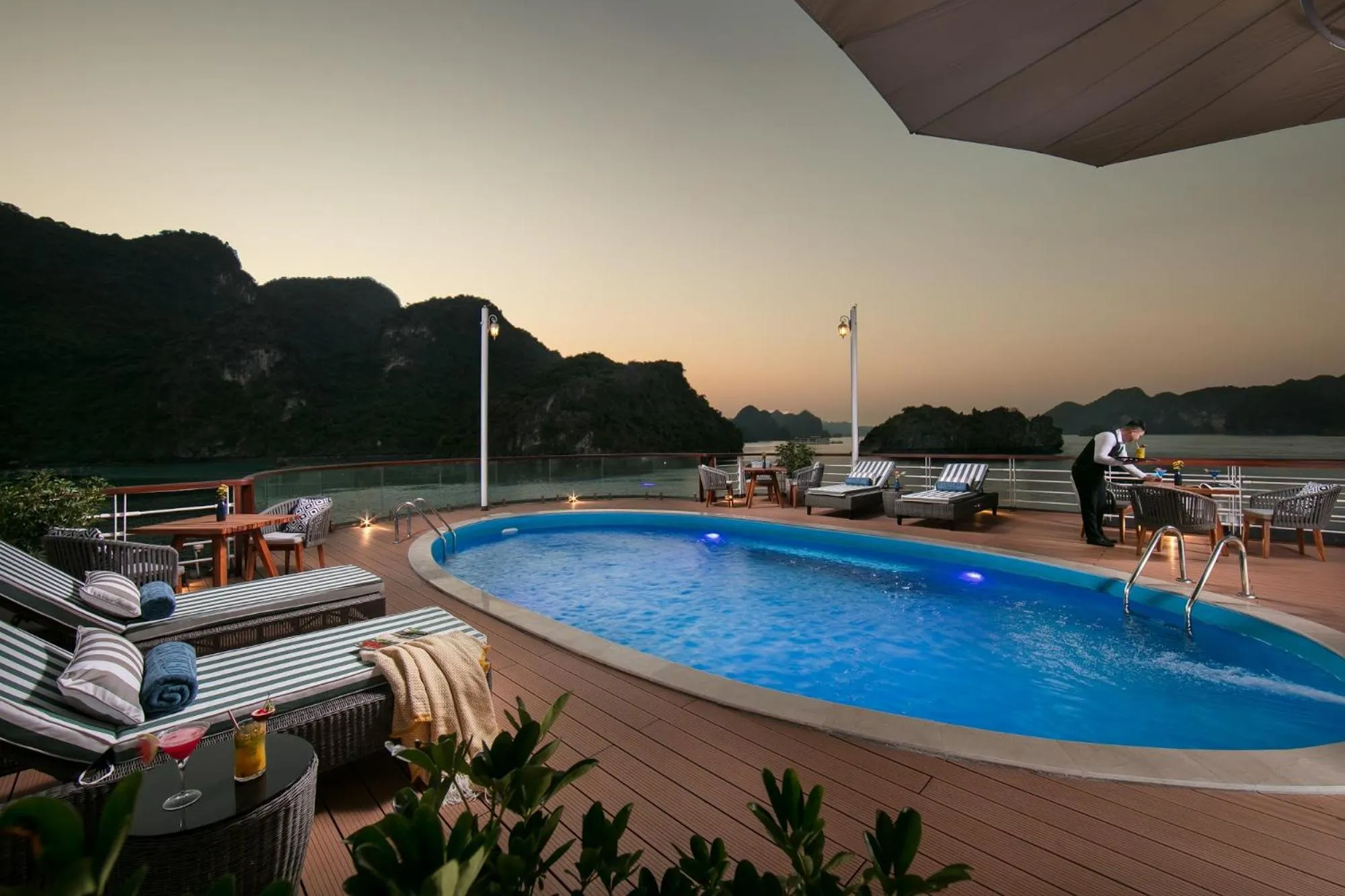 Swimming pool in Heritage Cruises Binh Chuan Cat Ba Archipelago