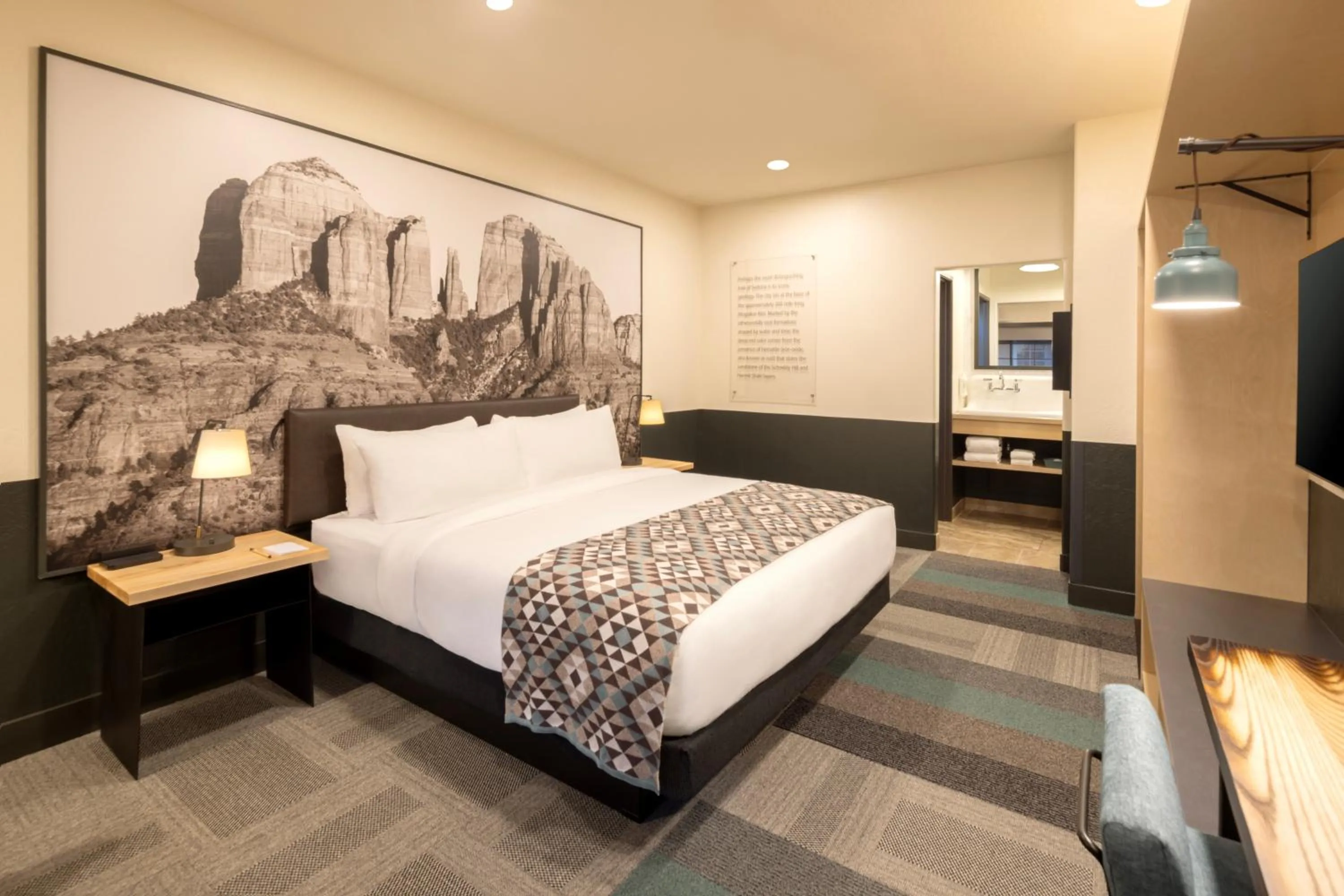 Bed in Sedona Real Inn & Suites