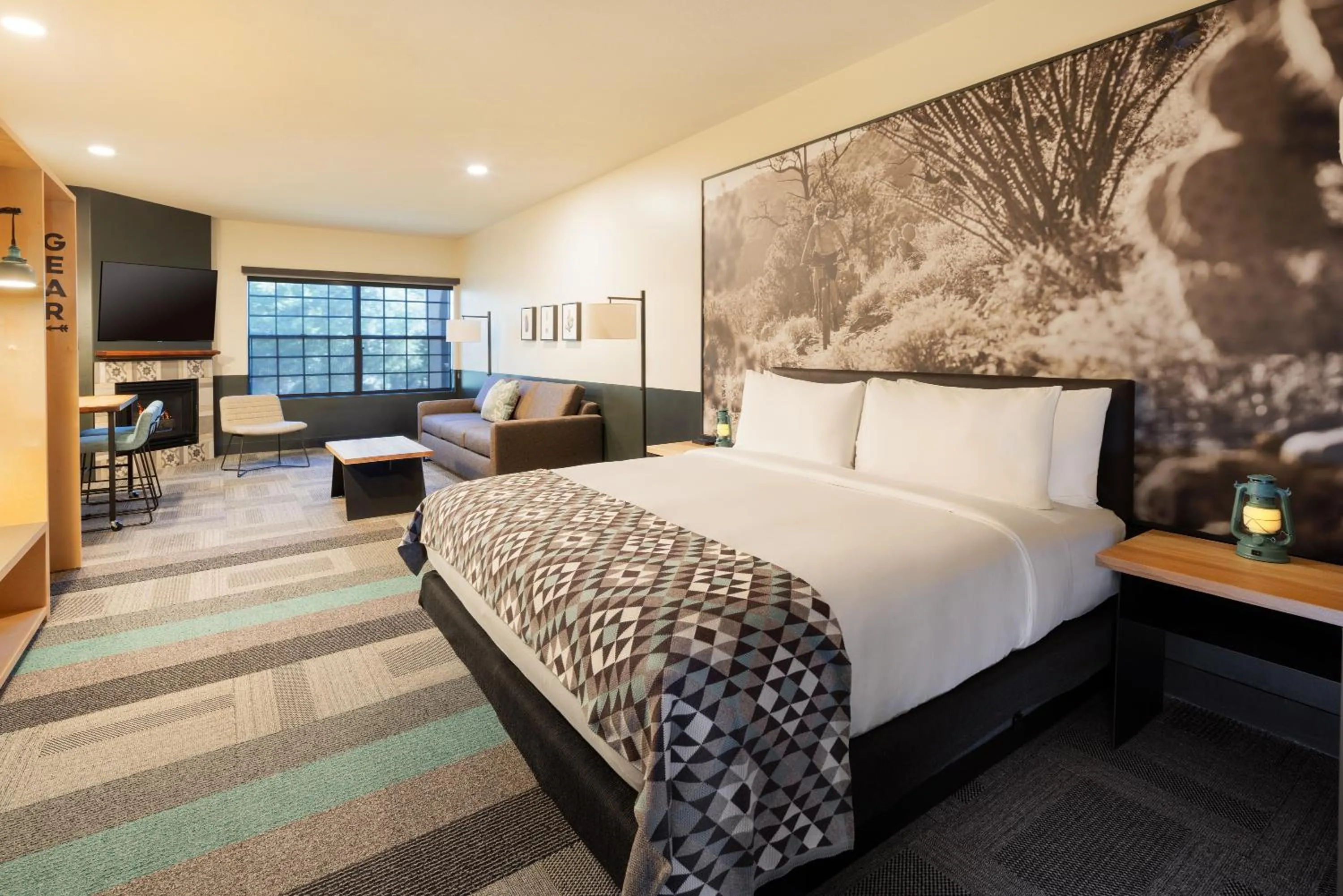 Bed in Sedona Real Inn & Suites